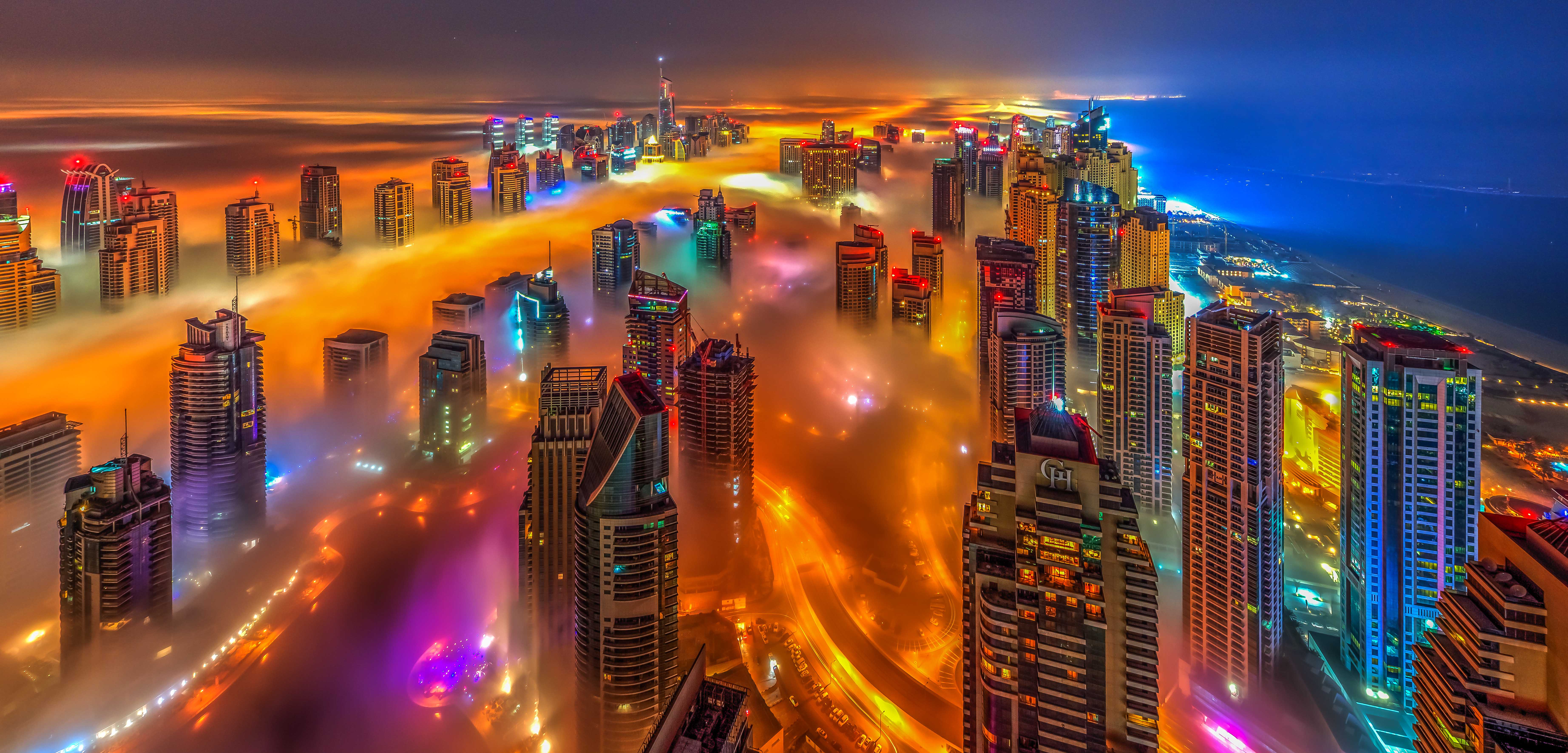 Бесплатное фото Туман в Дубаи