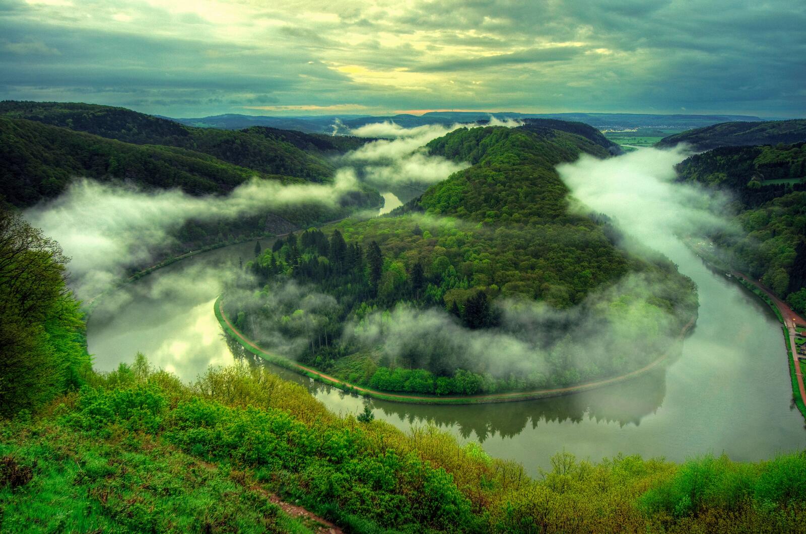 Бесплатное фото Красивая река в Германии Саар