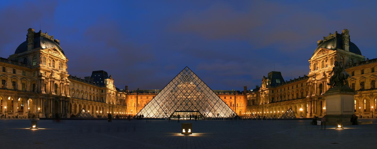 Бесплатное фото Лувр в Париже