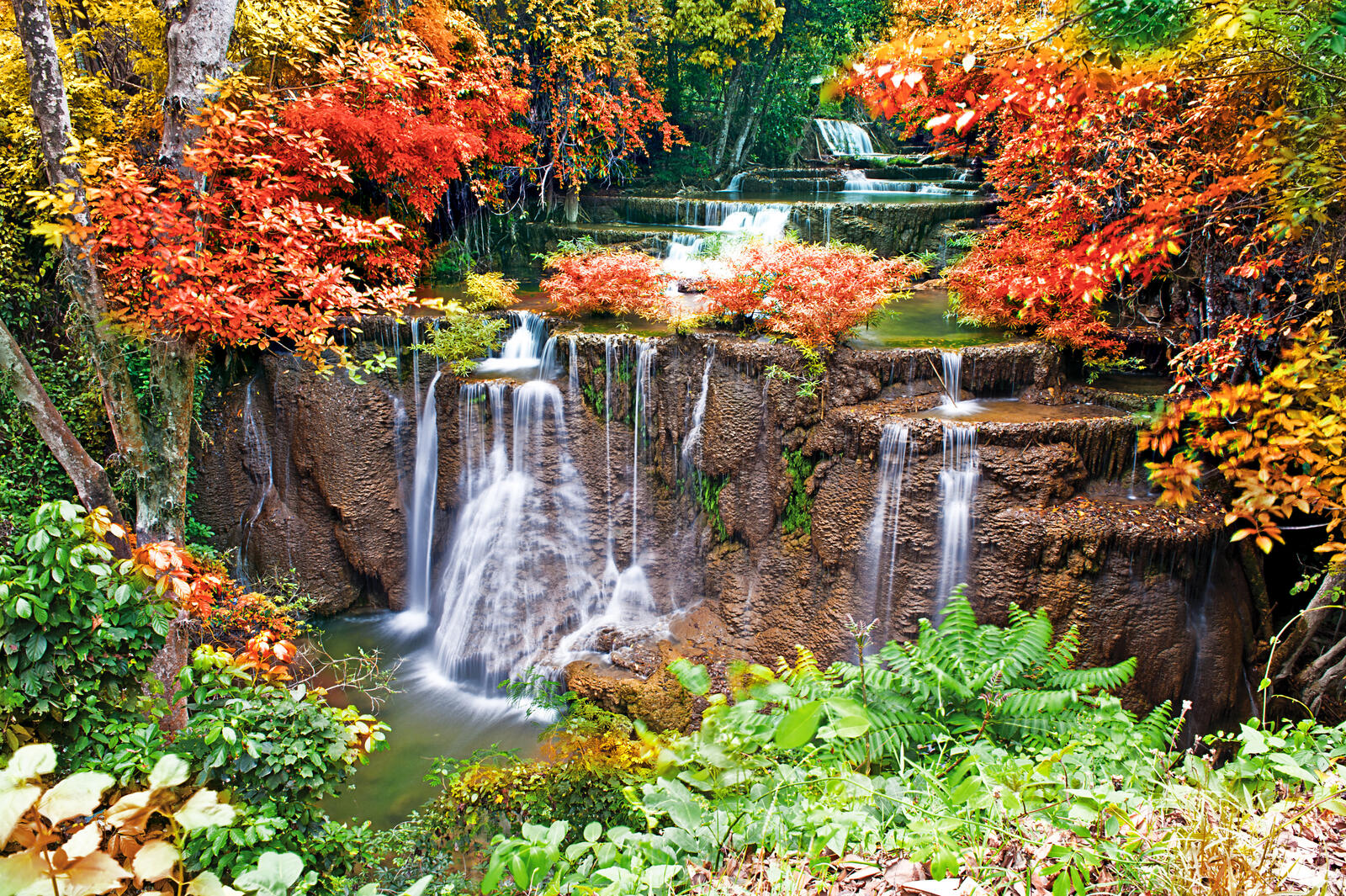 Обои осенний каскадный водопад река осень на рабочий стол