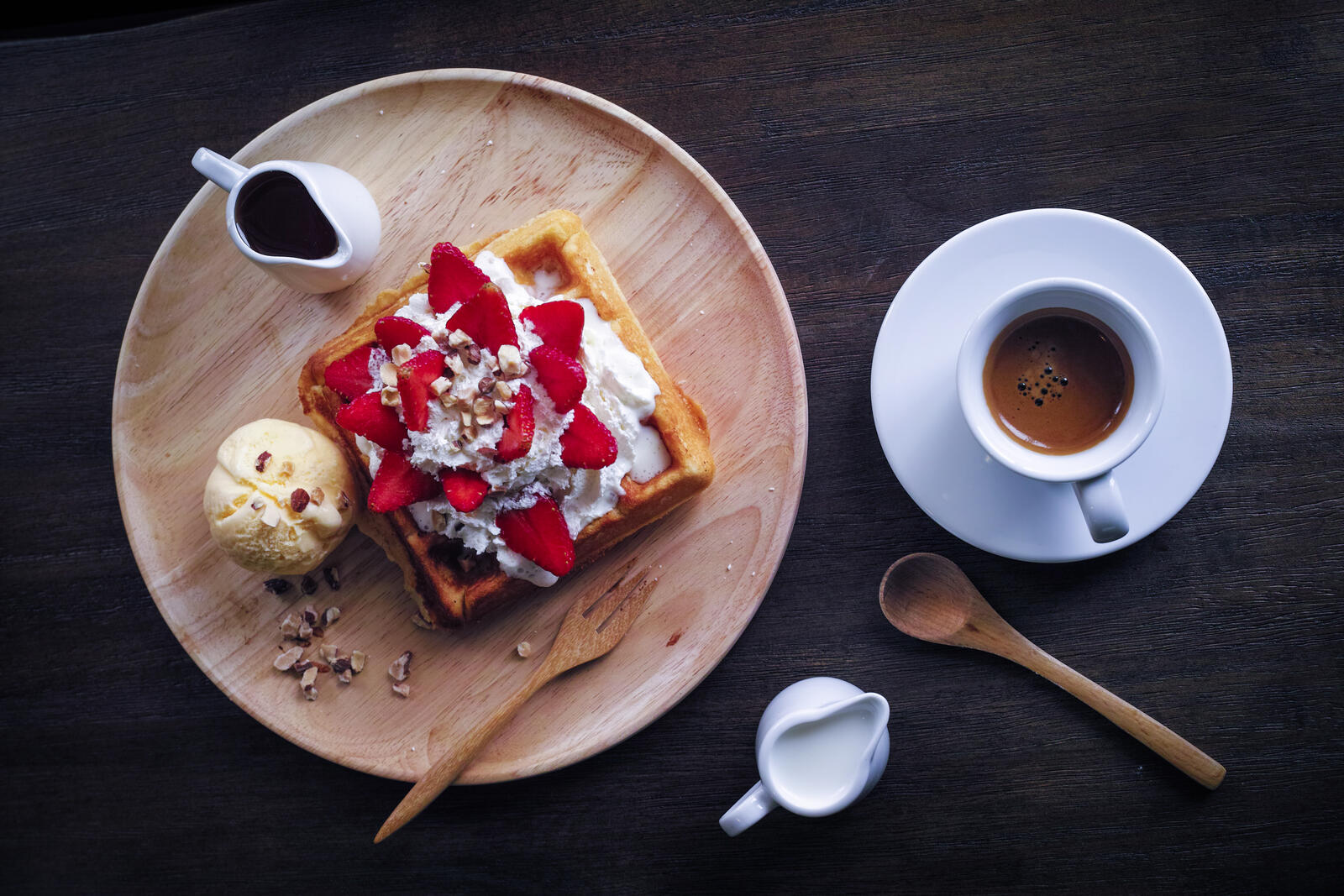 桌面上的壁纸咖啡 冰激凌 甜点