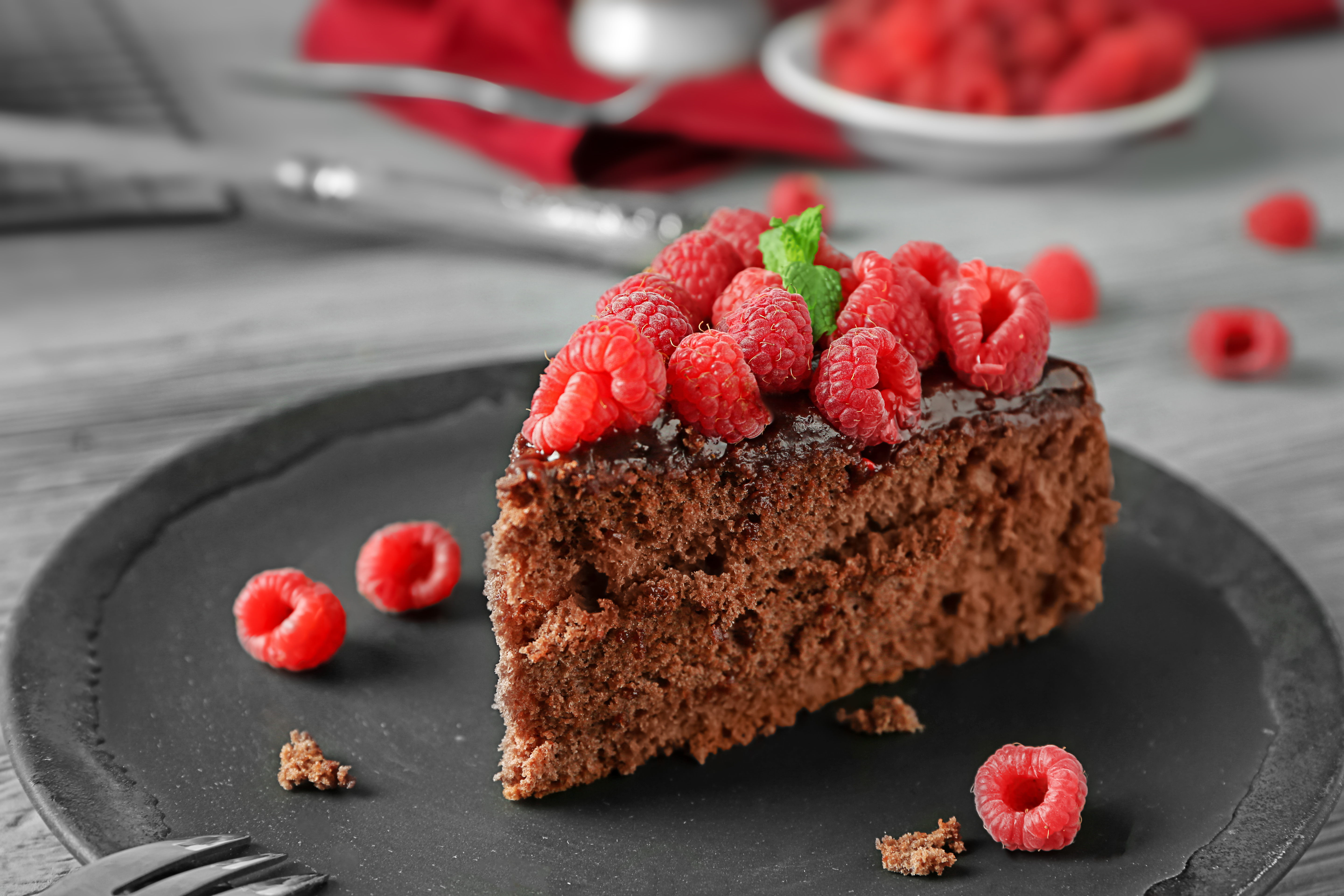 Фото бесплатно пирожное, шоколадное, ягоды