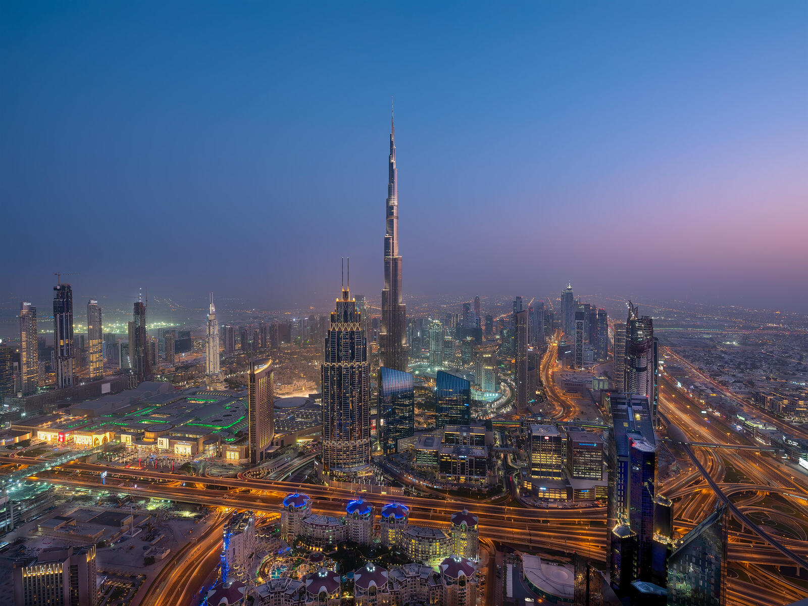 Обои Дубай ОАЭ ночь Небоскребы освещение на рабочий стол