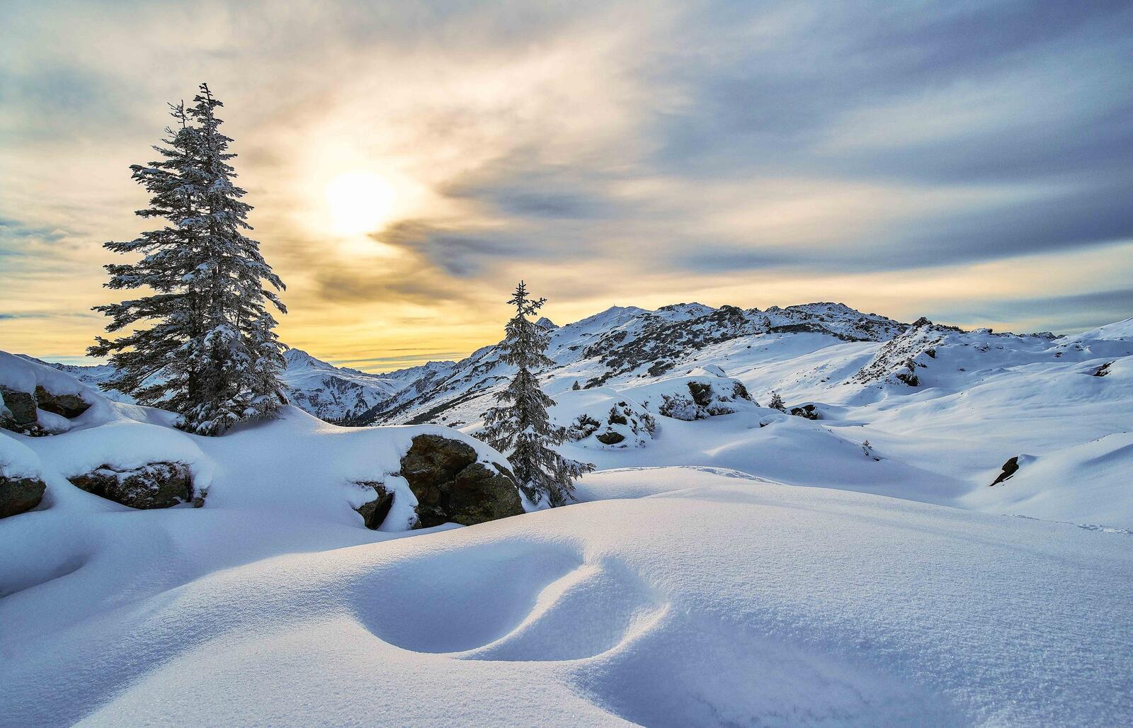Wallpapers winter mountains sunny weather on the desktop