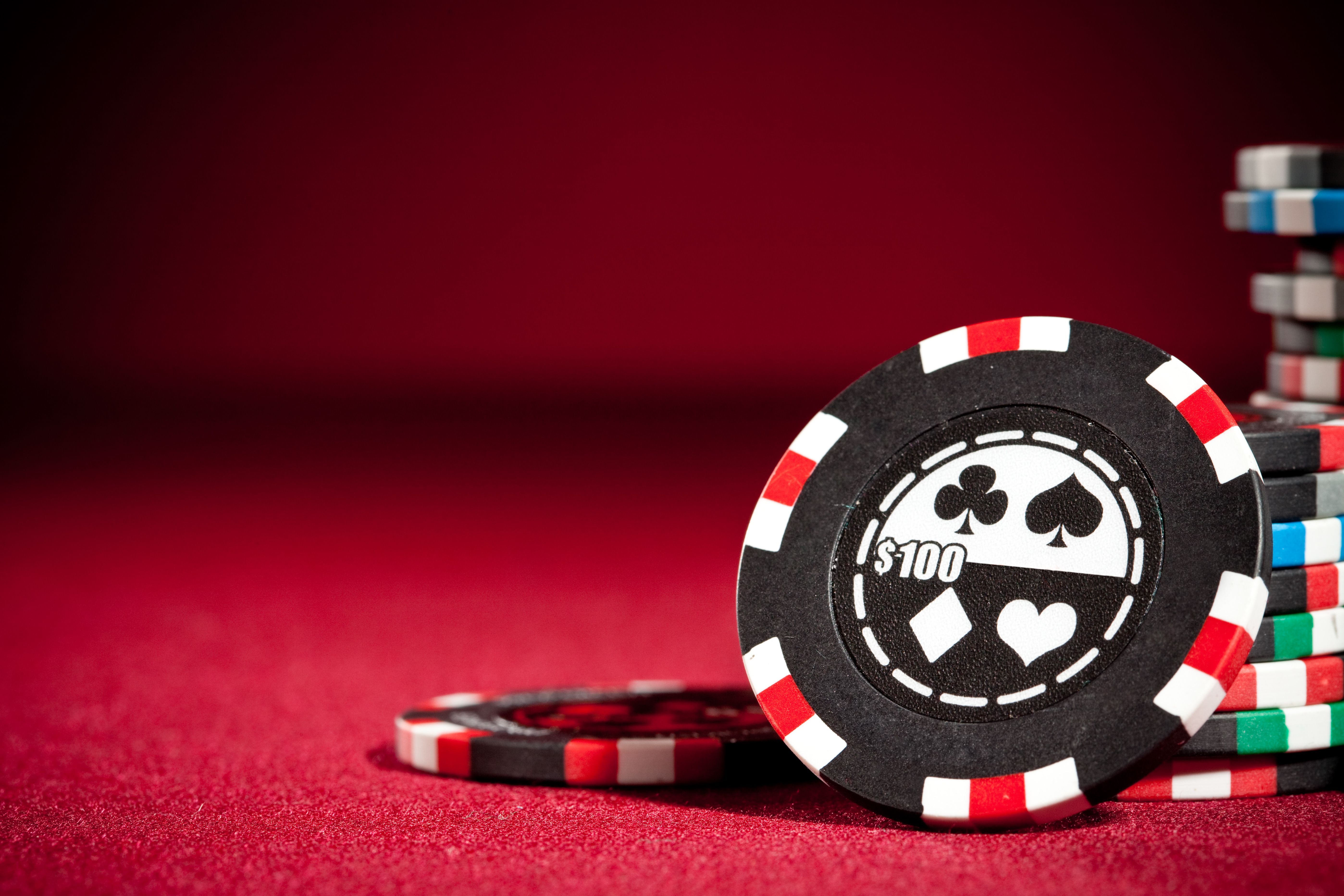 Wallpapers casino poker chips 100 on the desktop