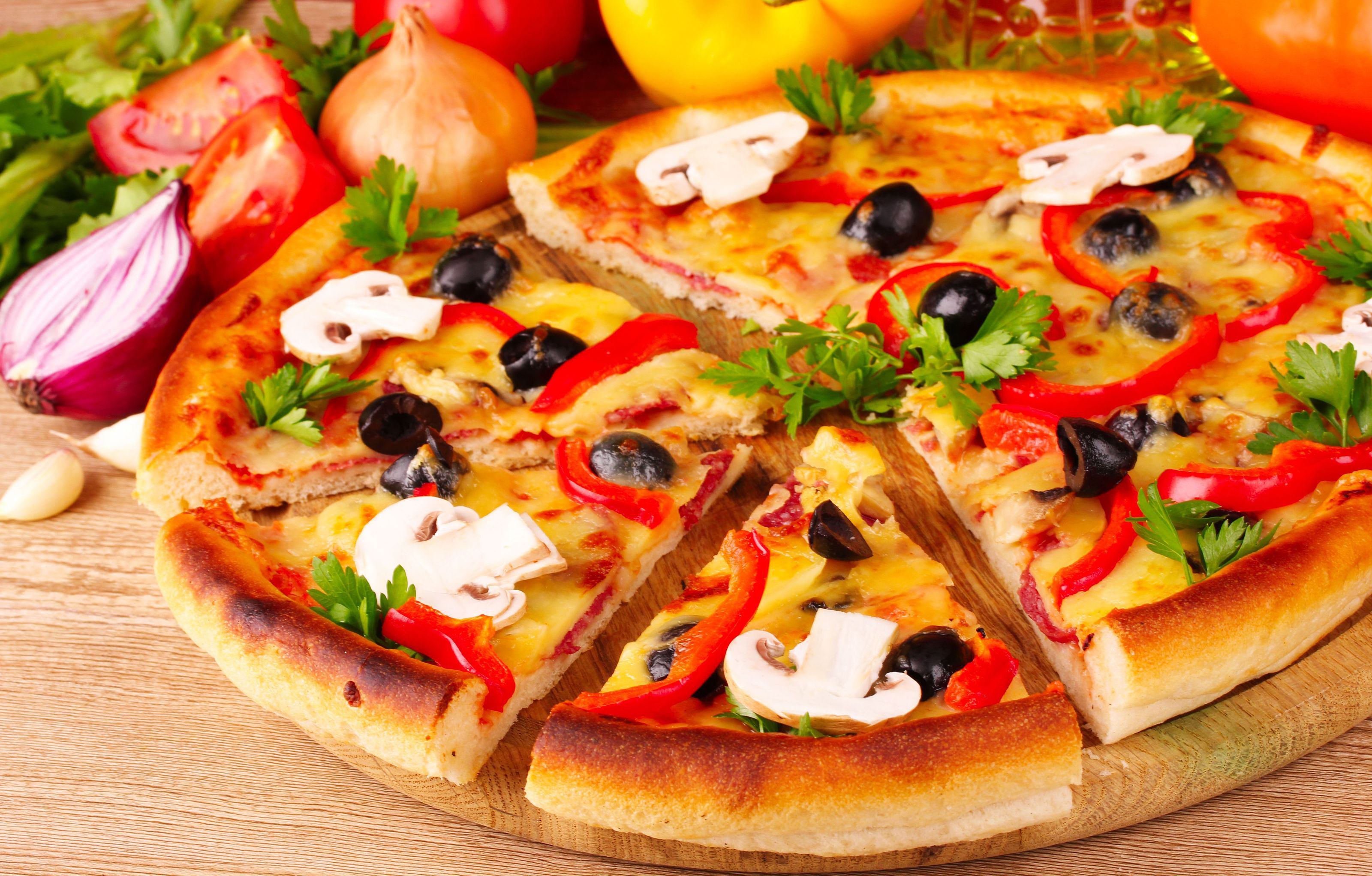 Бесплатное фото Пицца с шампиньонами