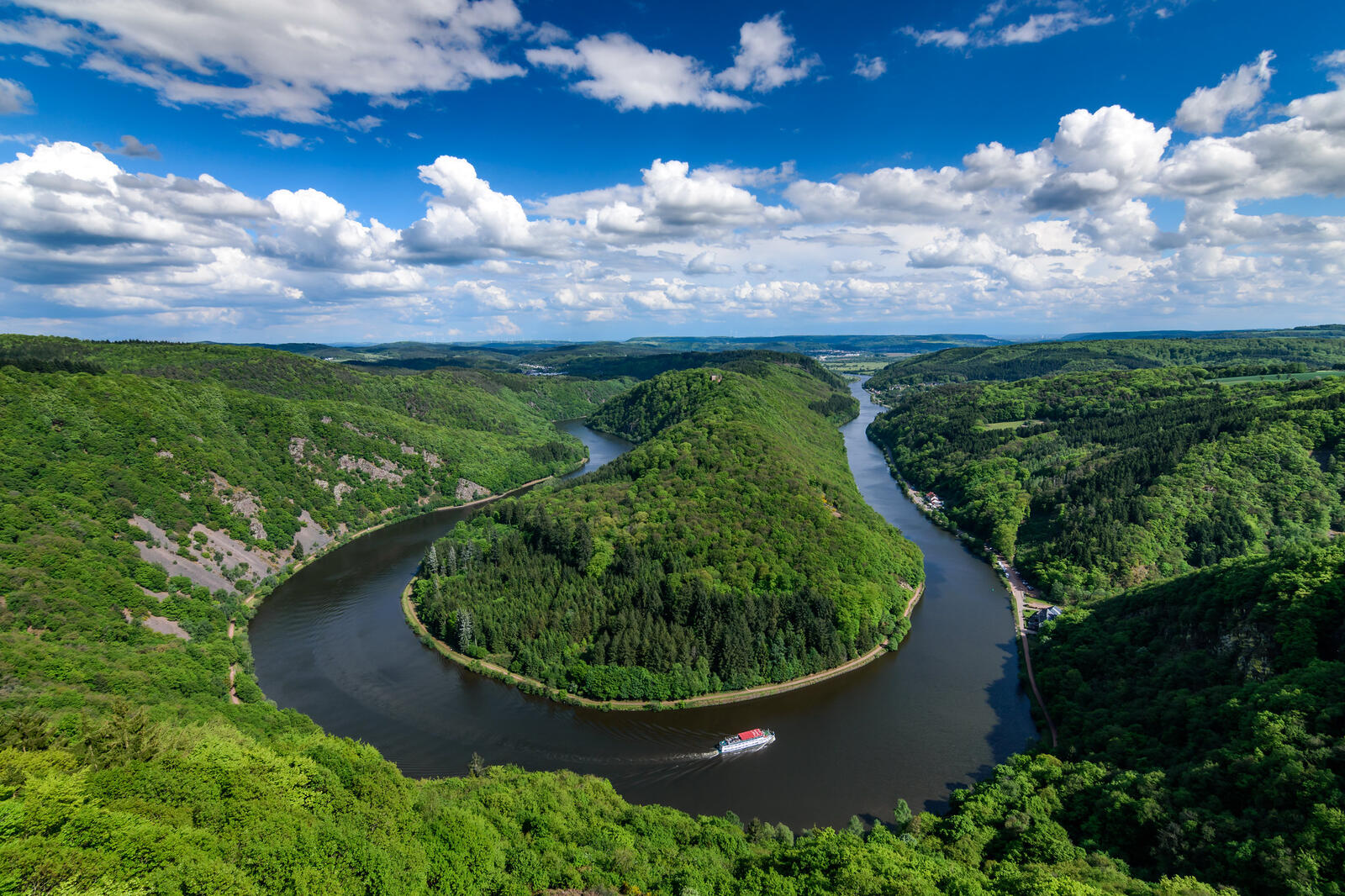 Free photo Bend of the river Saar - Germany