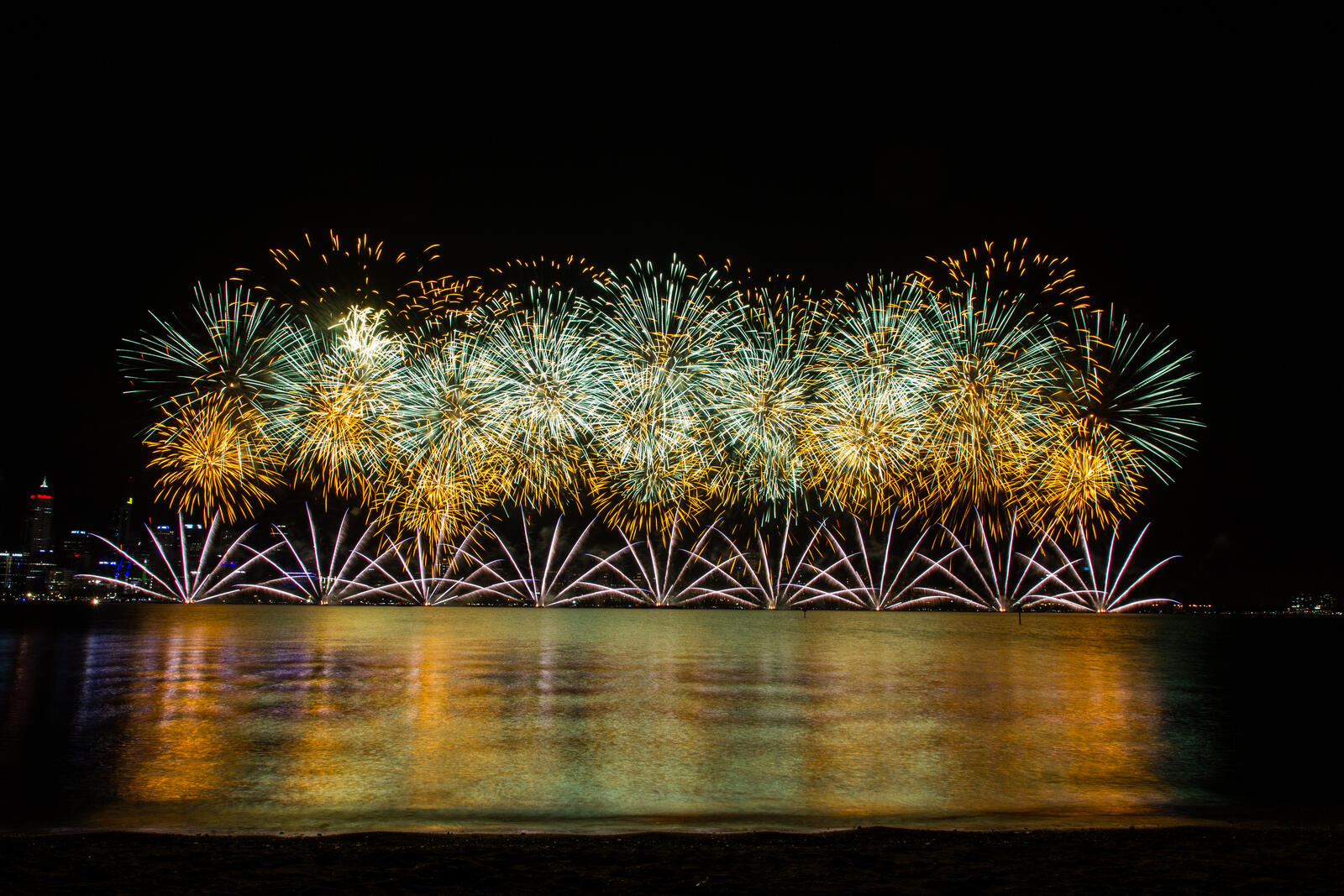 Wallpapers fireworks australian fireworks sky on the desktop