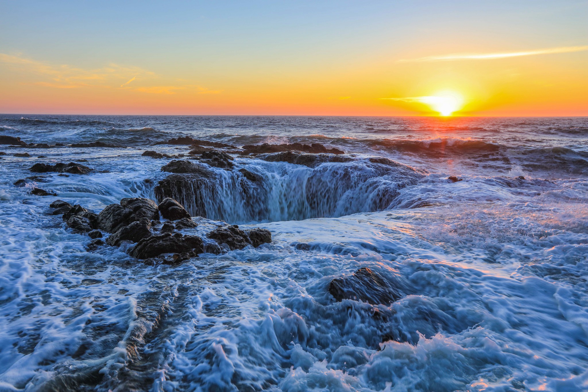 Photo Thors well at Cape Perpetua Oregon sunset - free pictures on Fonwall
