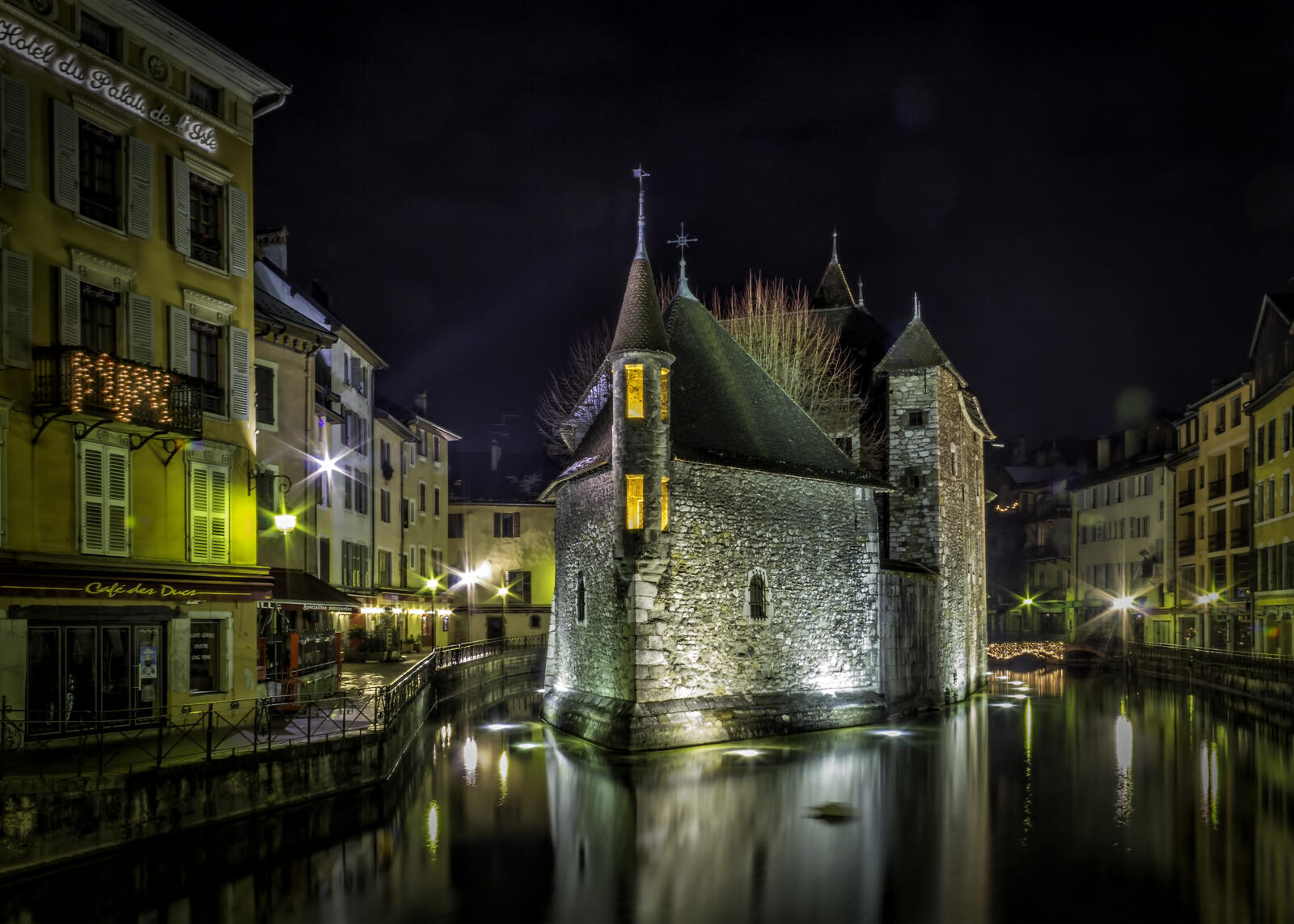 Wallpapers Annecy France night on the desktop