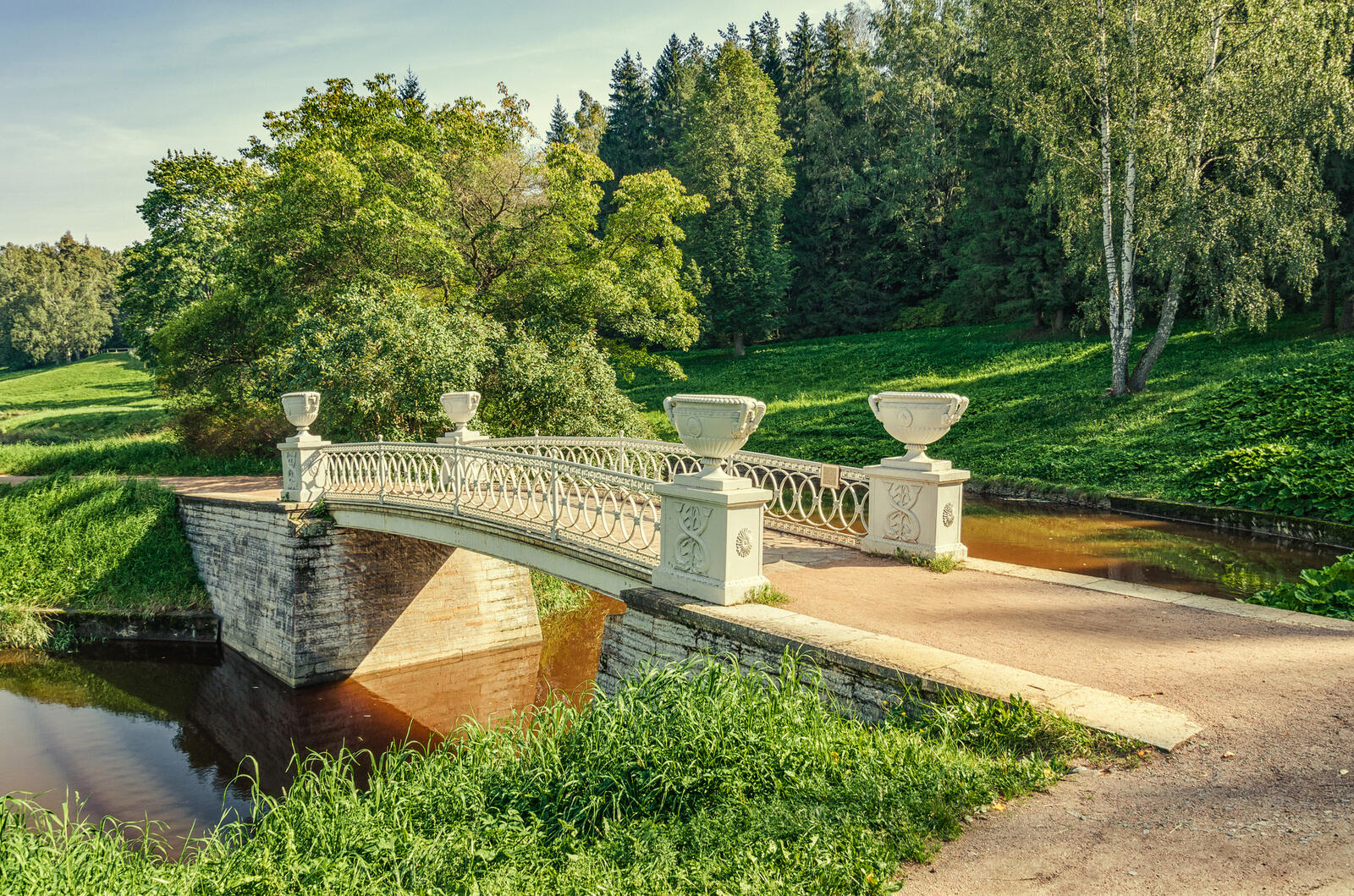 免费照片巴甫洛夫斯基公园和铸铁桥