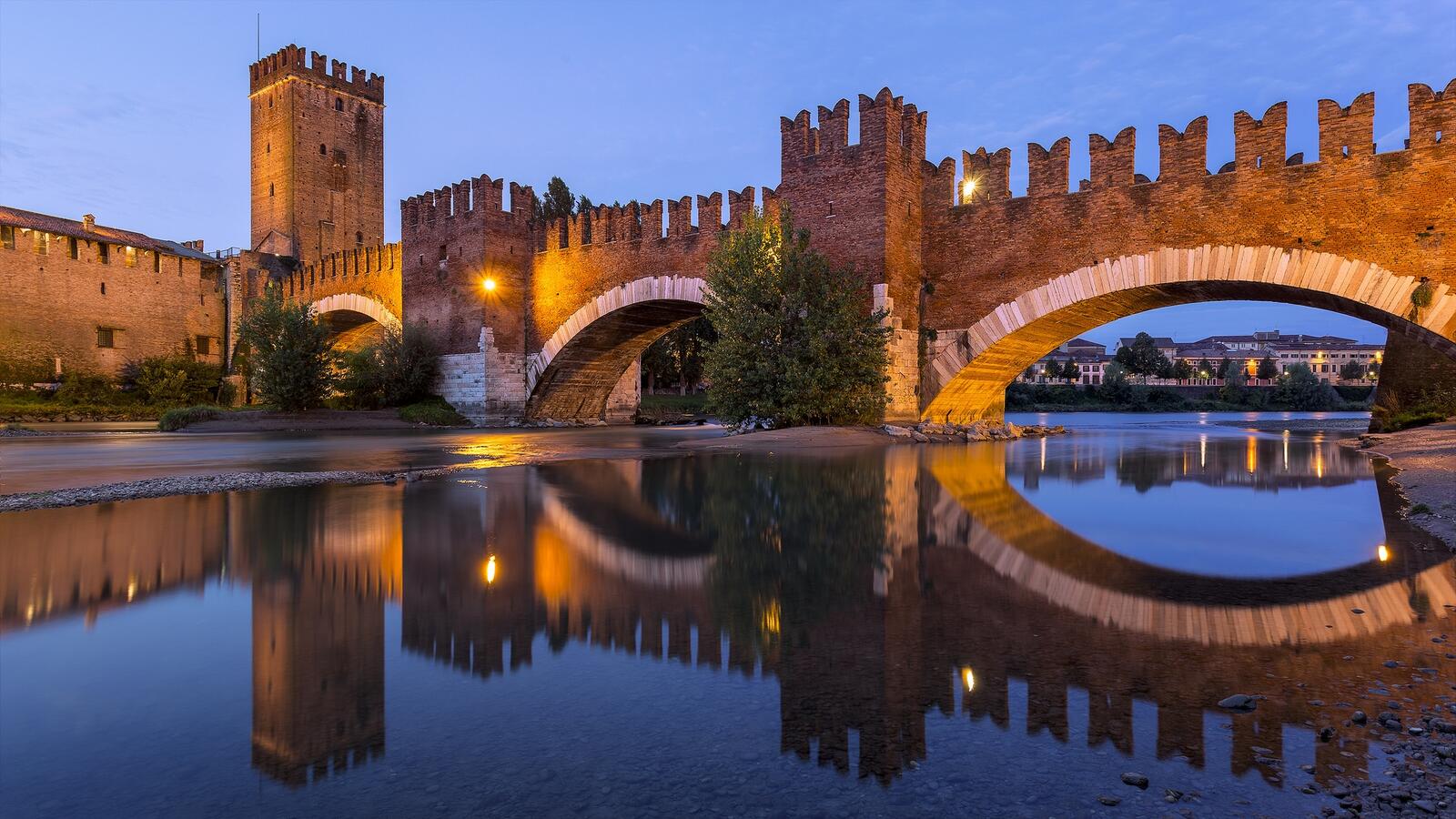 Wallpapers the bridge of Castelvecchio Verona Italy on the desktop