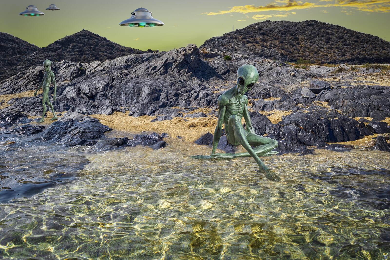 Wallpapers beach UFO alien on the desktop