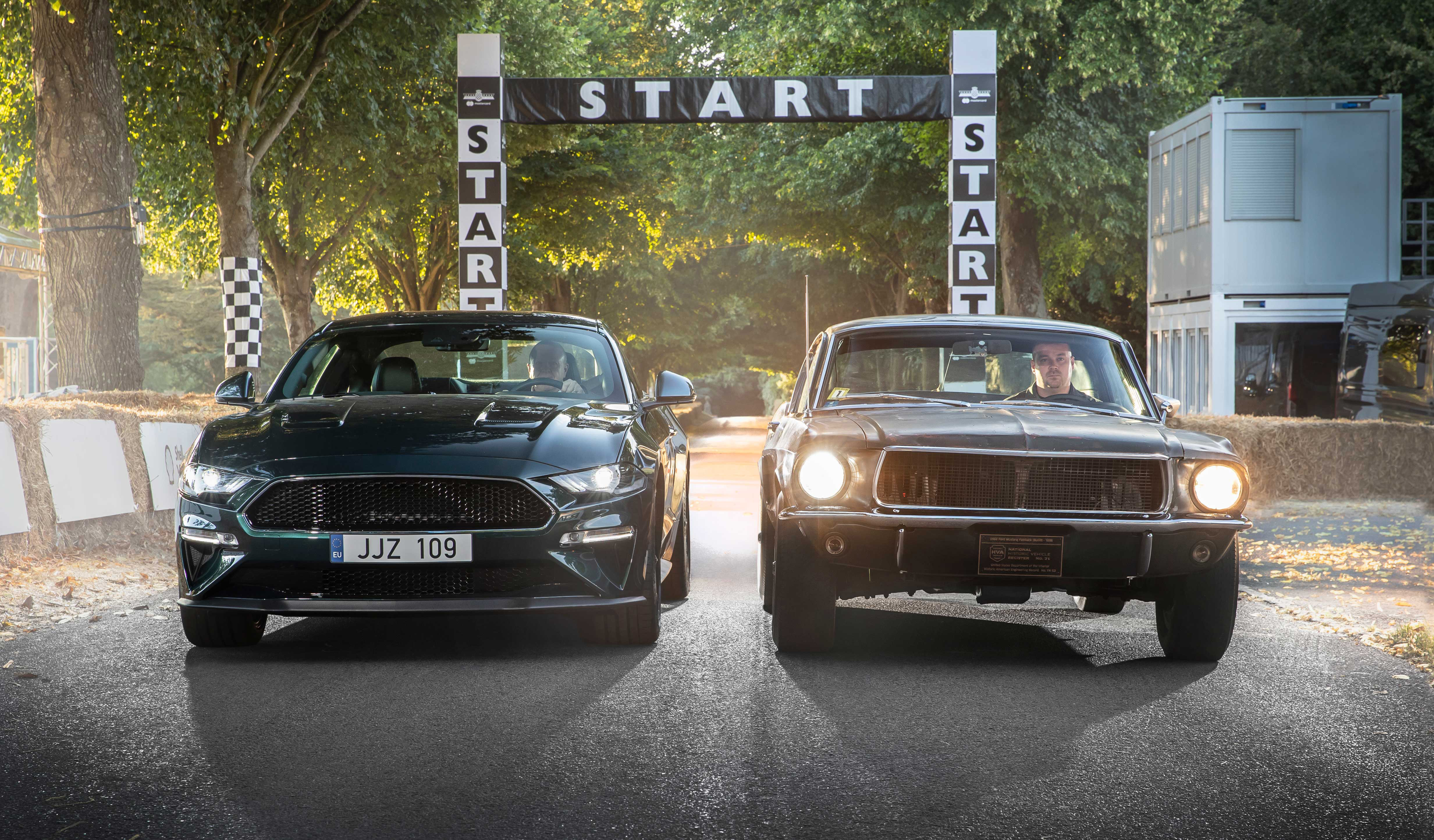 Фото бесплатно Ford Mustang, автомобили 2018 года, две машины