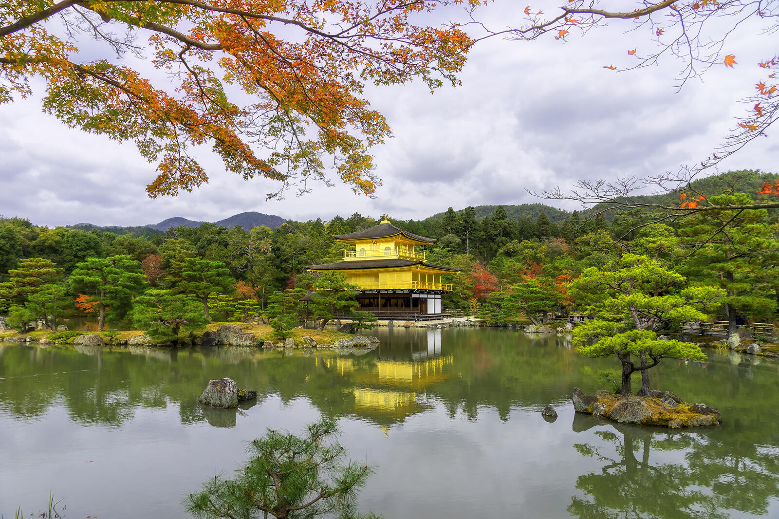 Обои Храм Кинкакудзи Золотой павильон Кинкакудзи Япония на рабочий стол