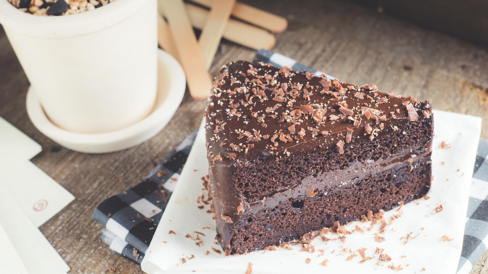 免费照片下载一个关于巧克力、布朗尼蛋糕的漂亮屏保