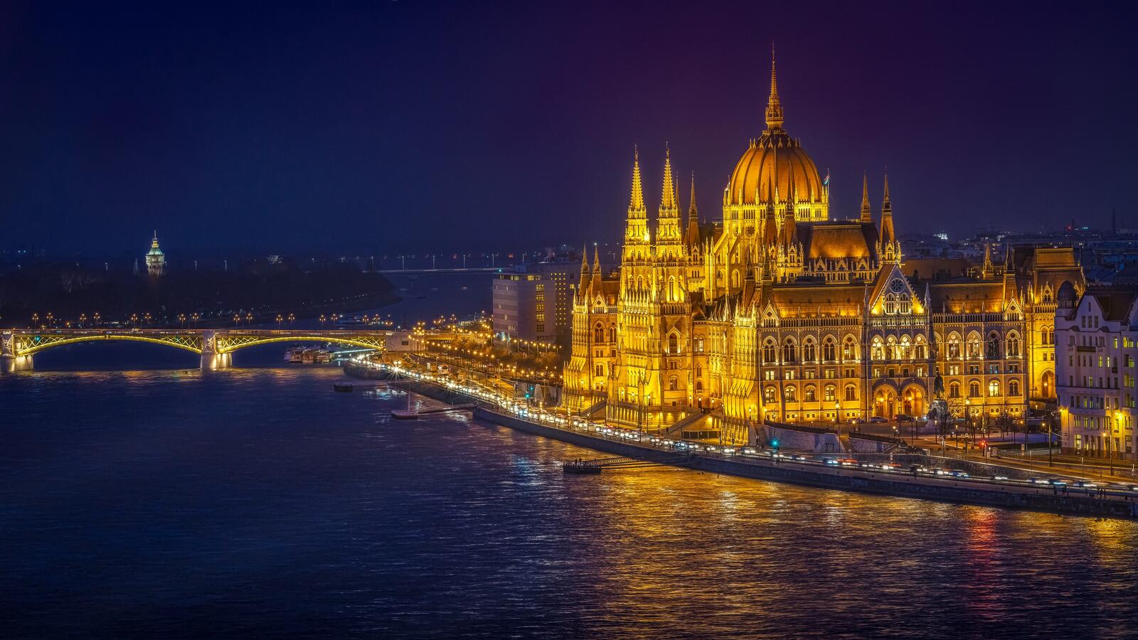 Обои Венгерский парламент великолепие и слава в Будапеште Будапешт на рабочий стол