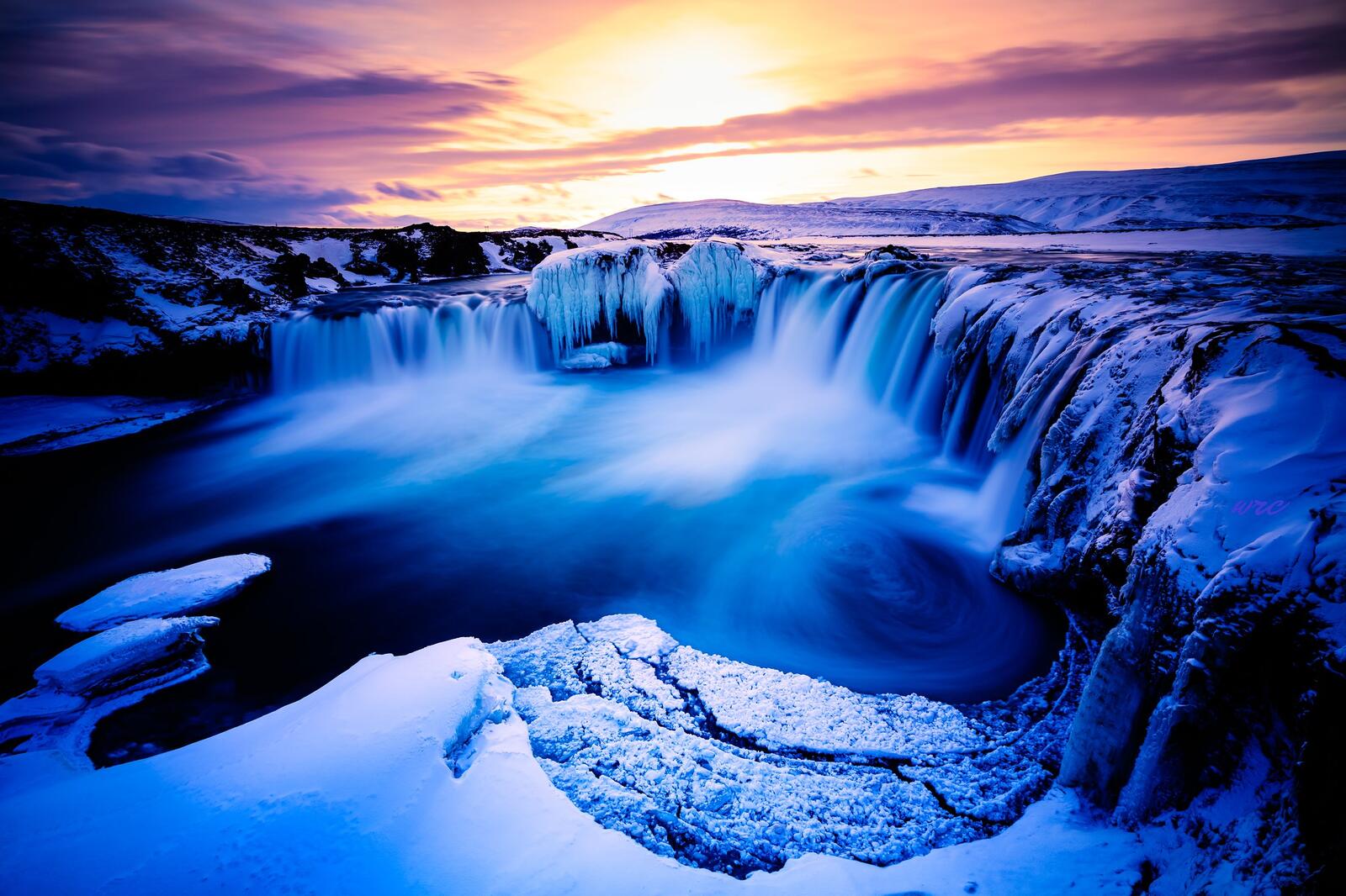 Обои Водопад Годафосс Исландия зима на рабочий стол