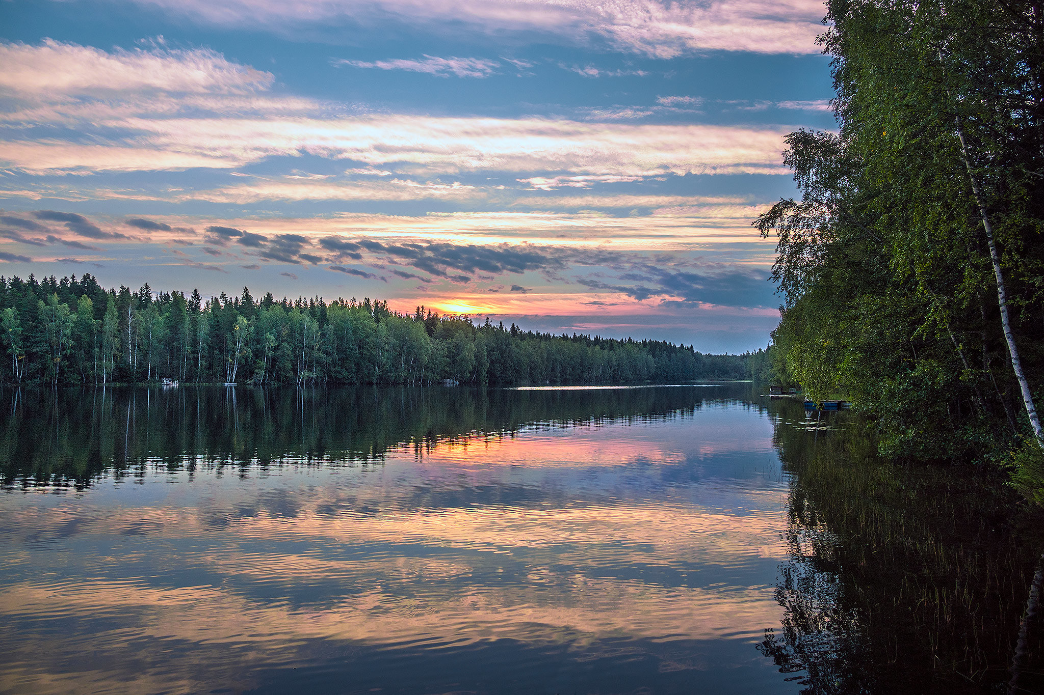 Бесплатное фото Небесное отражение на озере