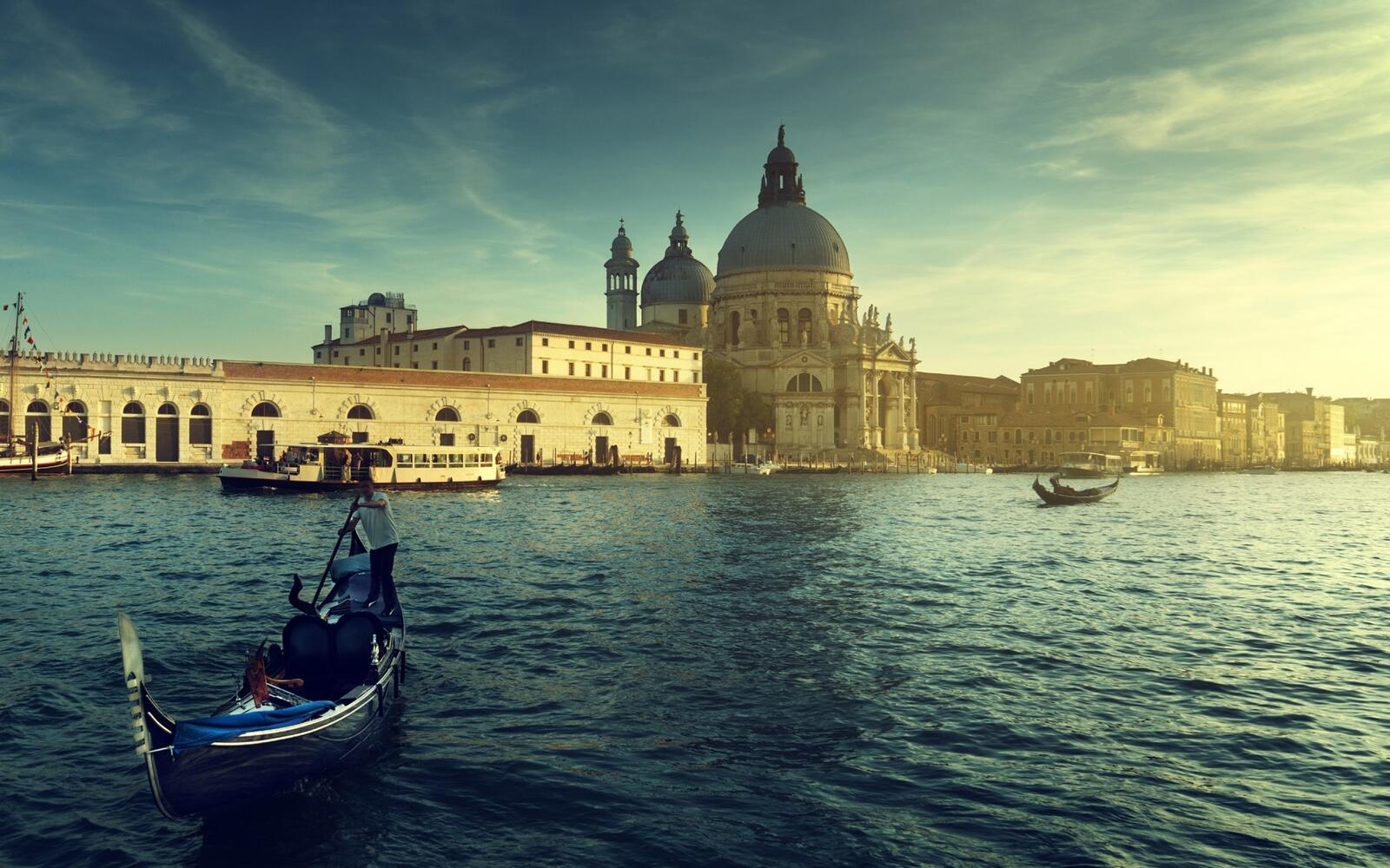 Обои Венеция лодка здание на рабочий стол