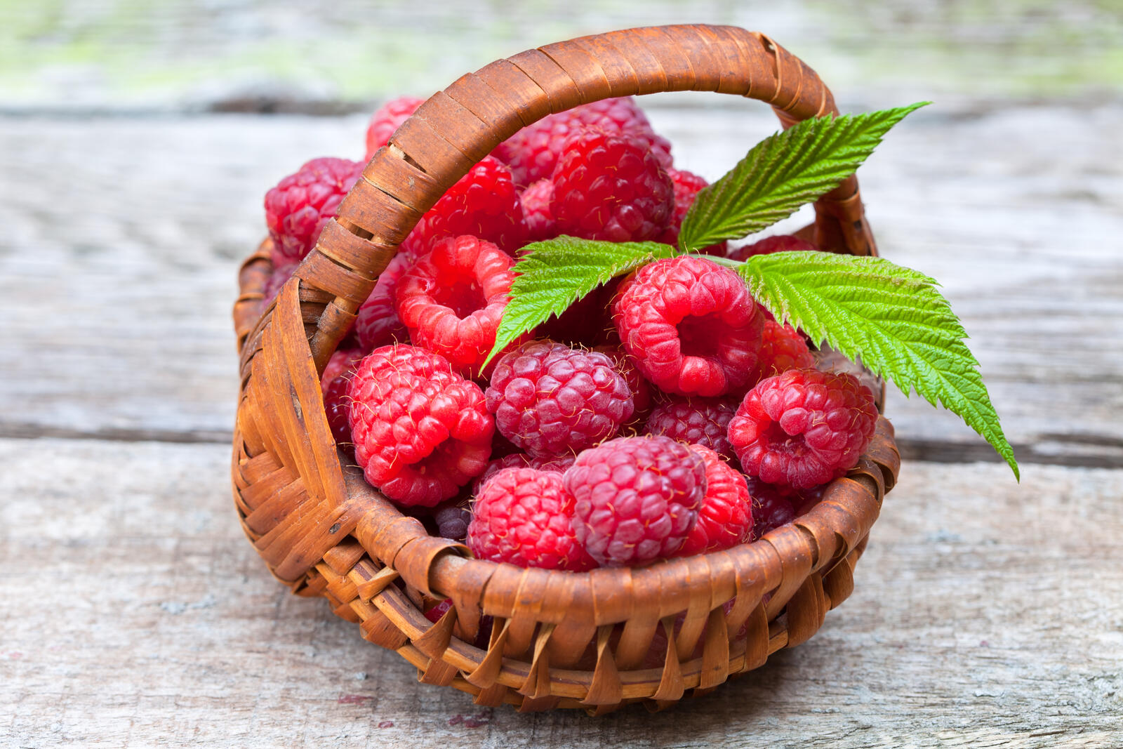 桌面上的壁纸健康早餐 食物 熟树莓