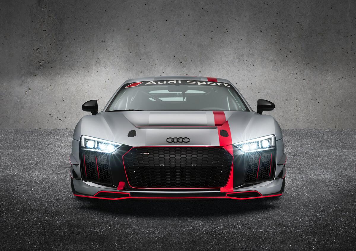 Audi R8 is the lord of the rings