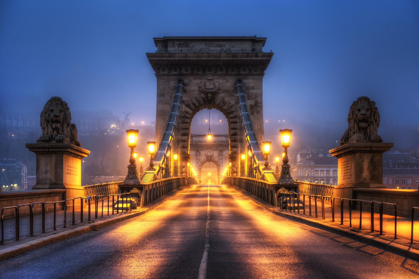Обои город Budapest Chain Bridge на рабочий стол