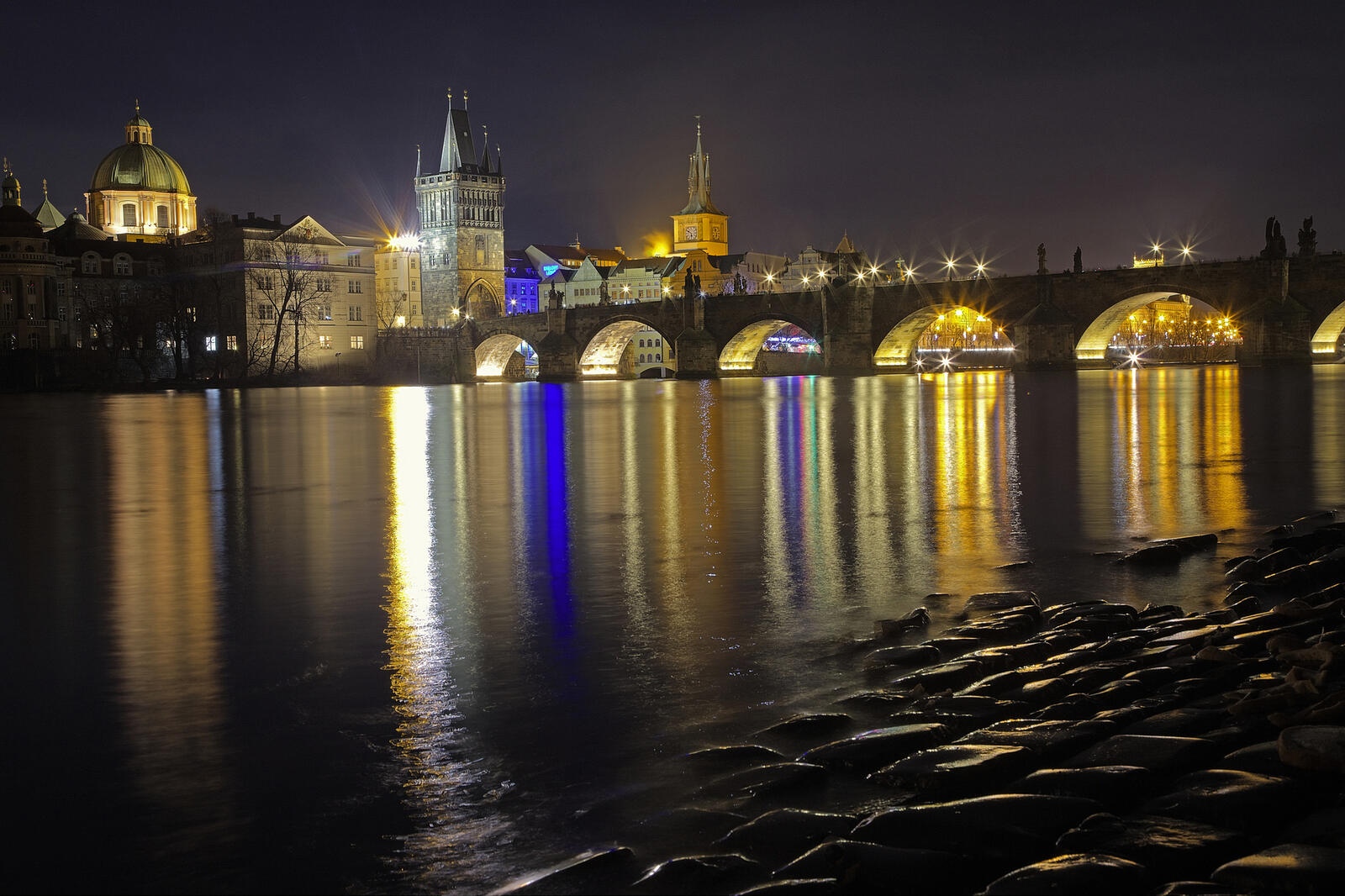 Обои освещение Карлов мост Чехия на рабочий стол