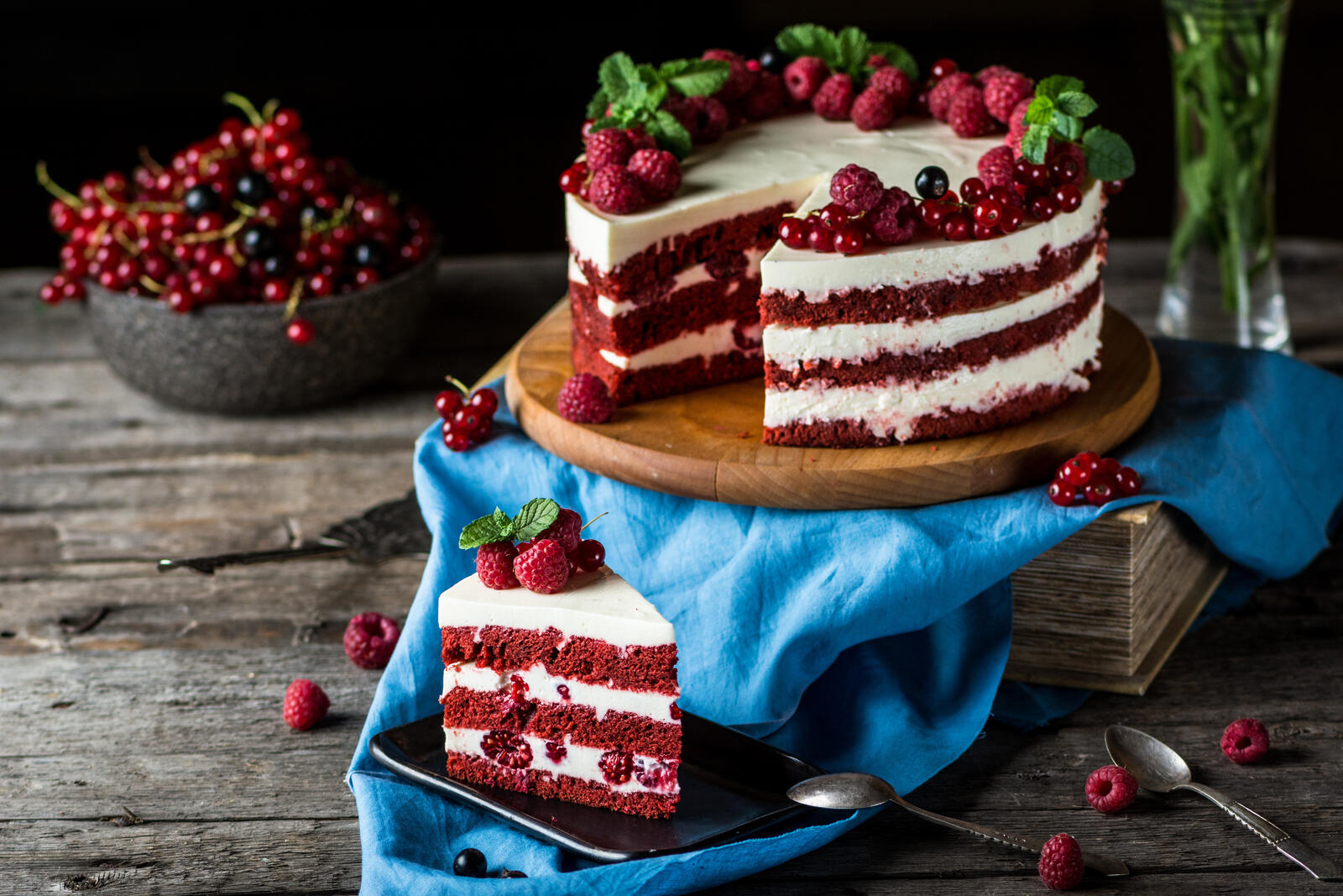 Бесплатное фото Слоёный ягодный торт