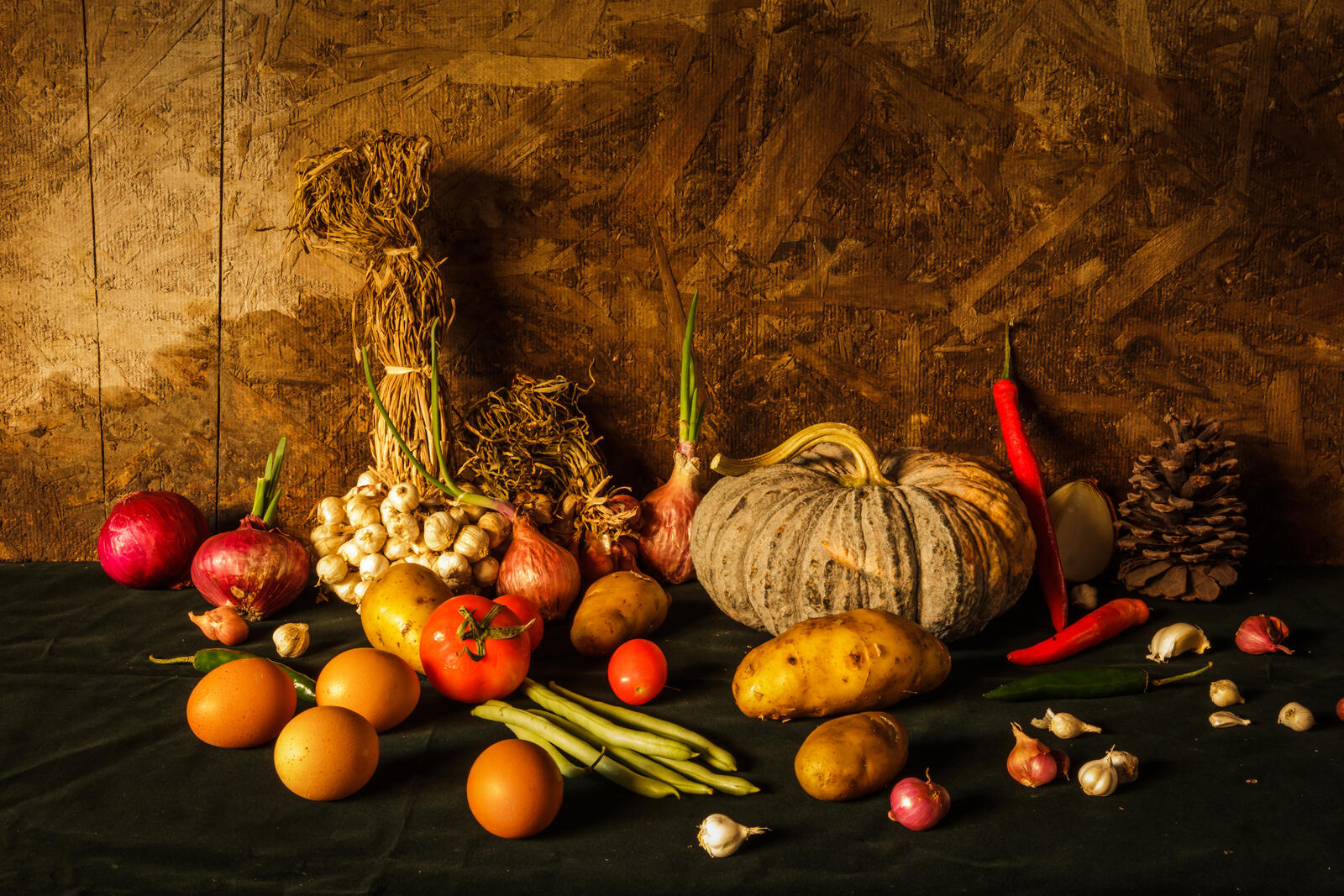 Бесплатное фото Натюрморт с овощами и яйцами