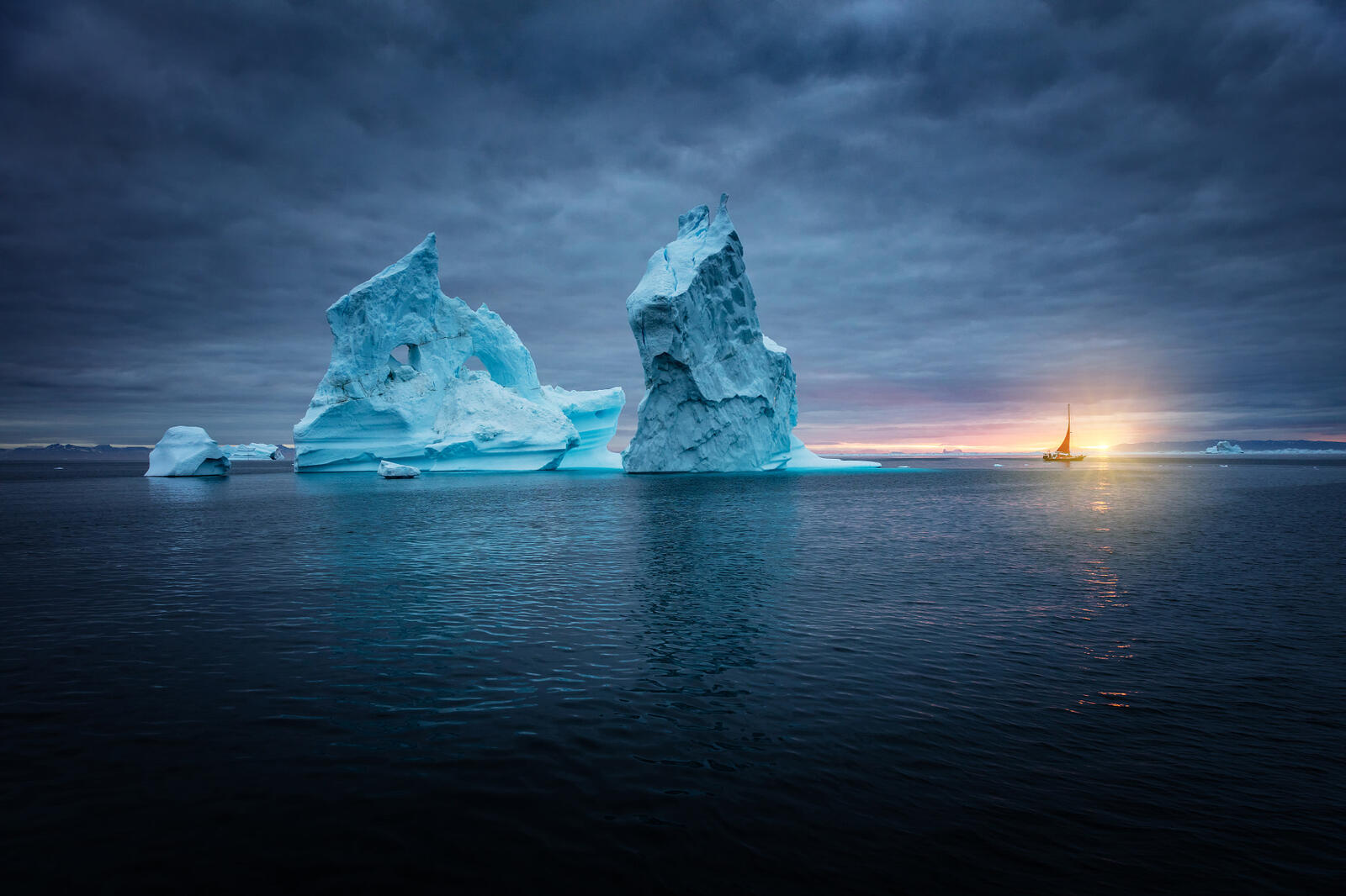 Free photo With the coast of Greenland