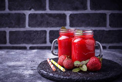 Strawberry juice with pulp