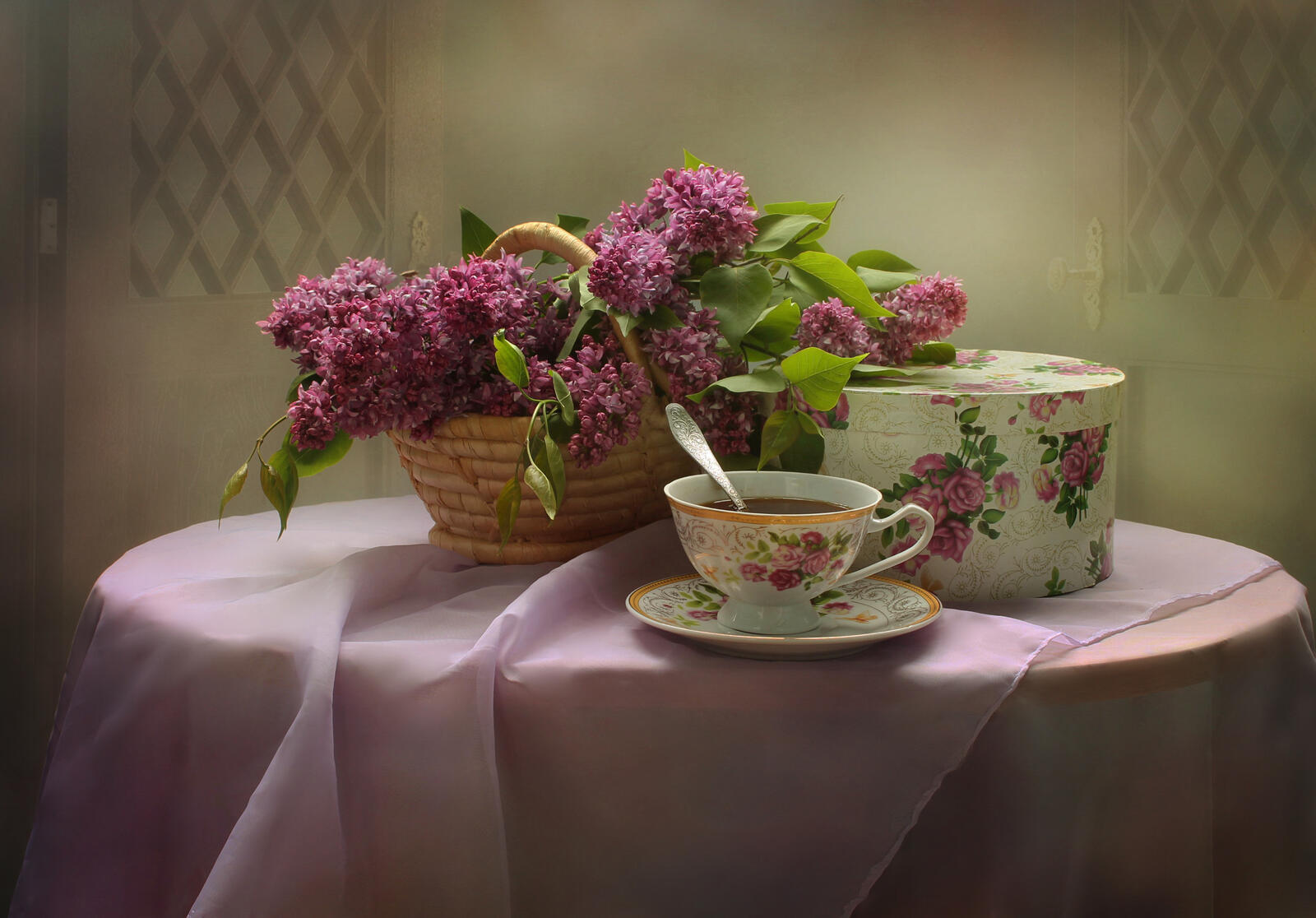 桌面上的壁纸丁香花束 静物 粉红的花朵