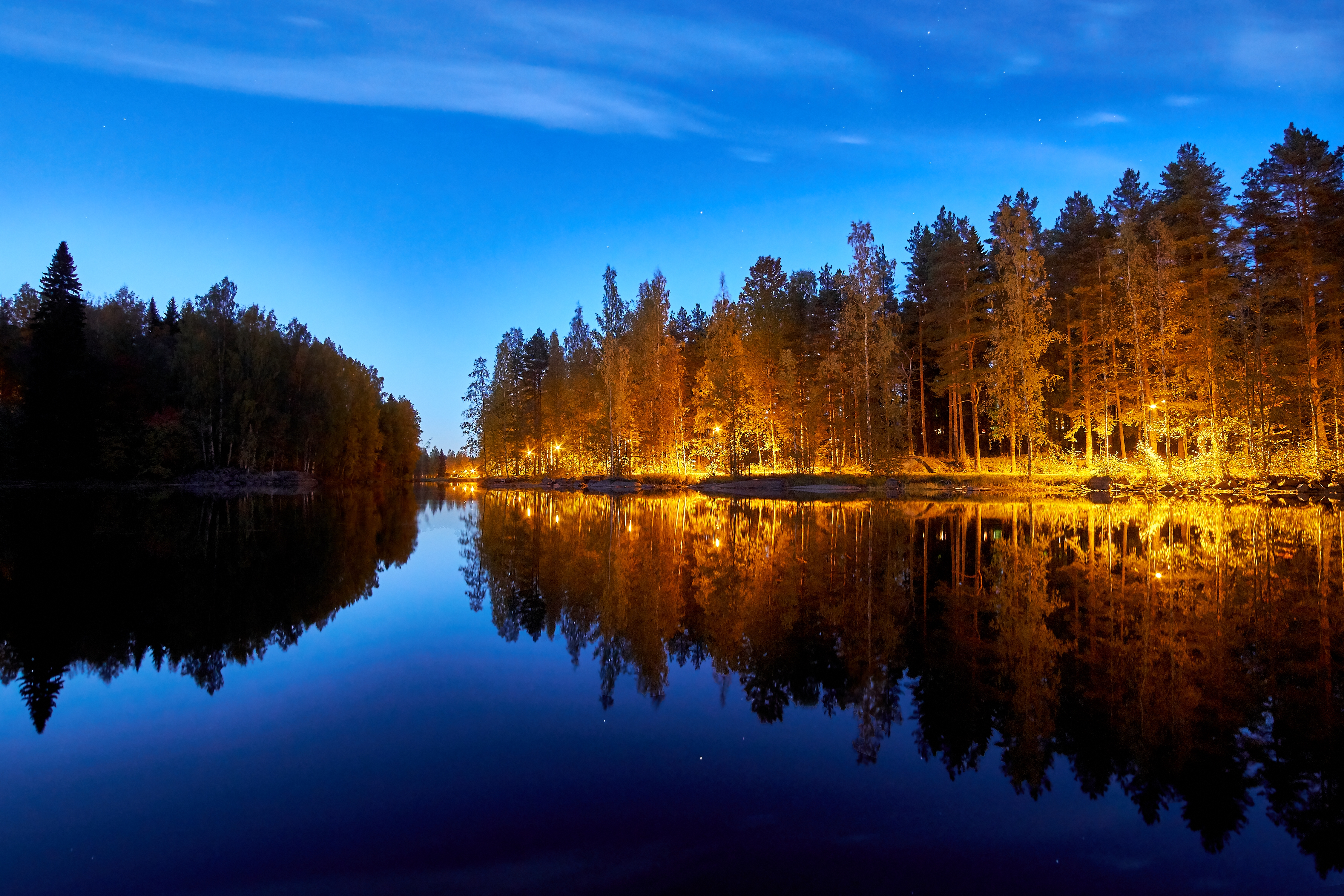 Зеркальное озеро в Финляндии