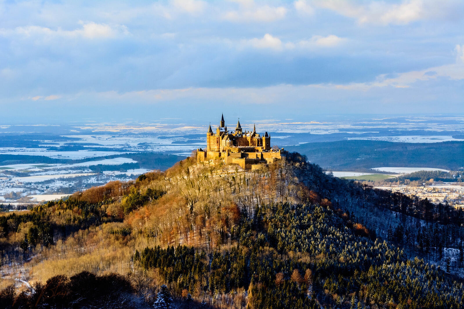 Wallpapers an old castle Hohenzollern castle Germany on the desktop