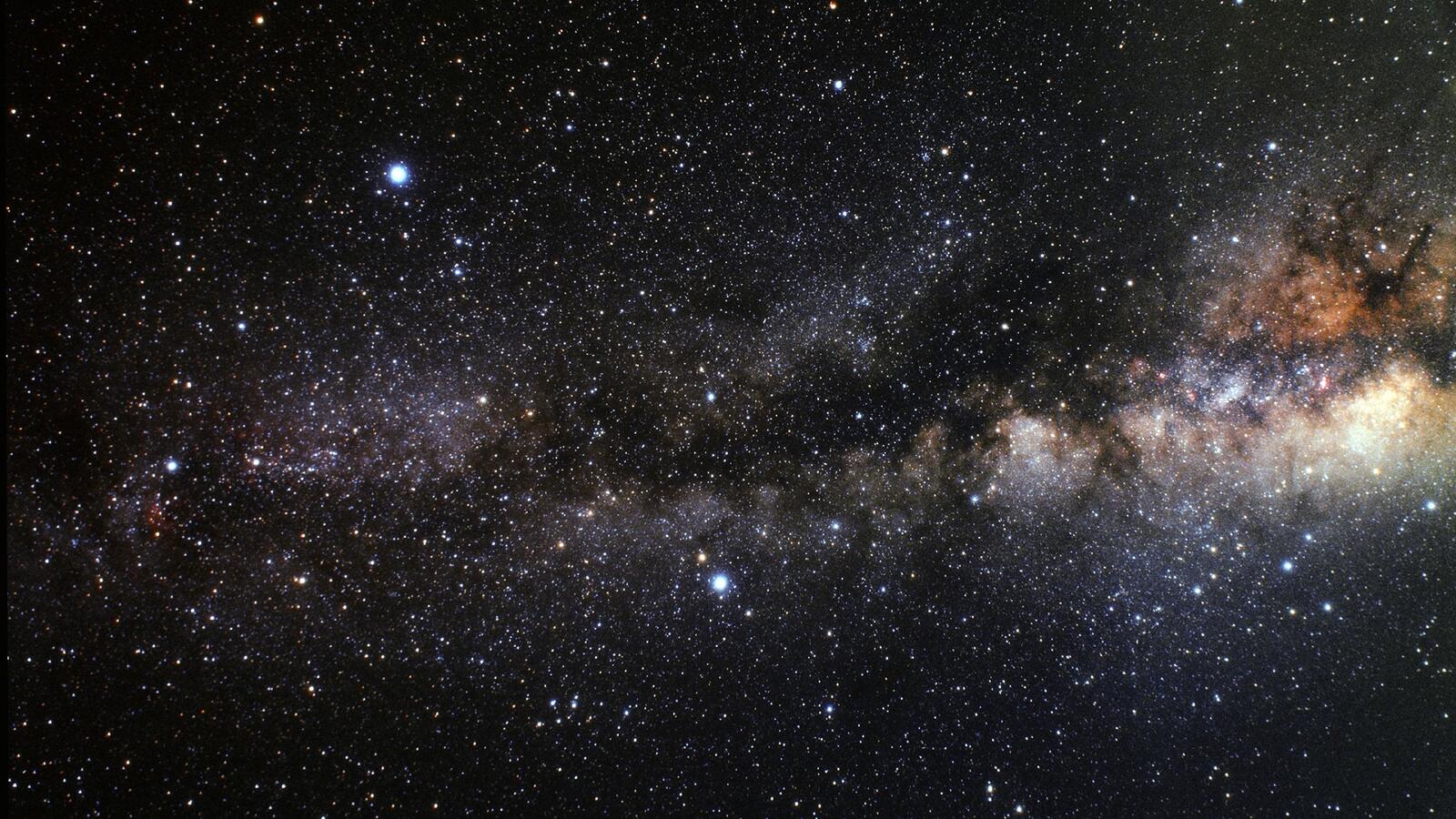 Бесплатное фото Млечный путь и скопление звезд