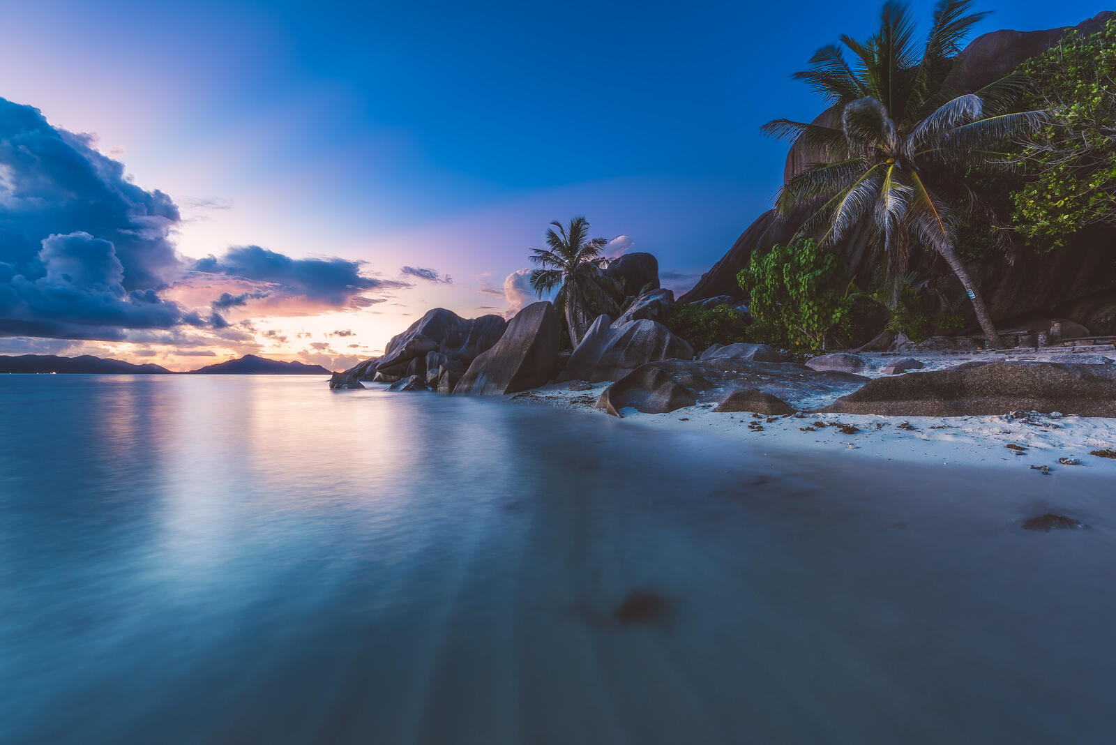 Обои Сейшельские Острова закат пляж на рабочий стол