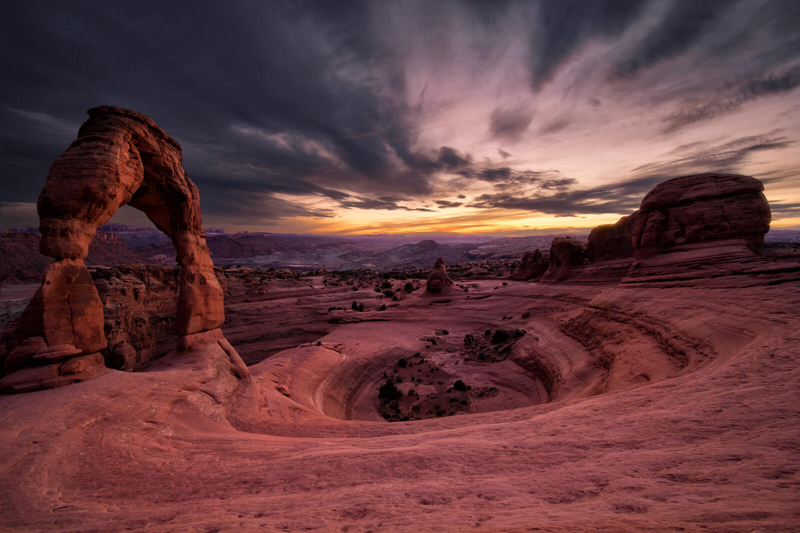 Wallpapers Delicate Arch located in Arches national Park Arches on the desktop