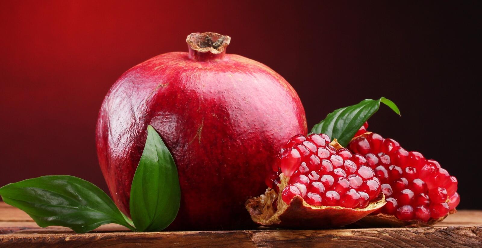 Wallpapers pomegranate fruit food on the desktop