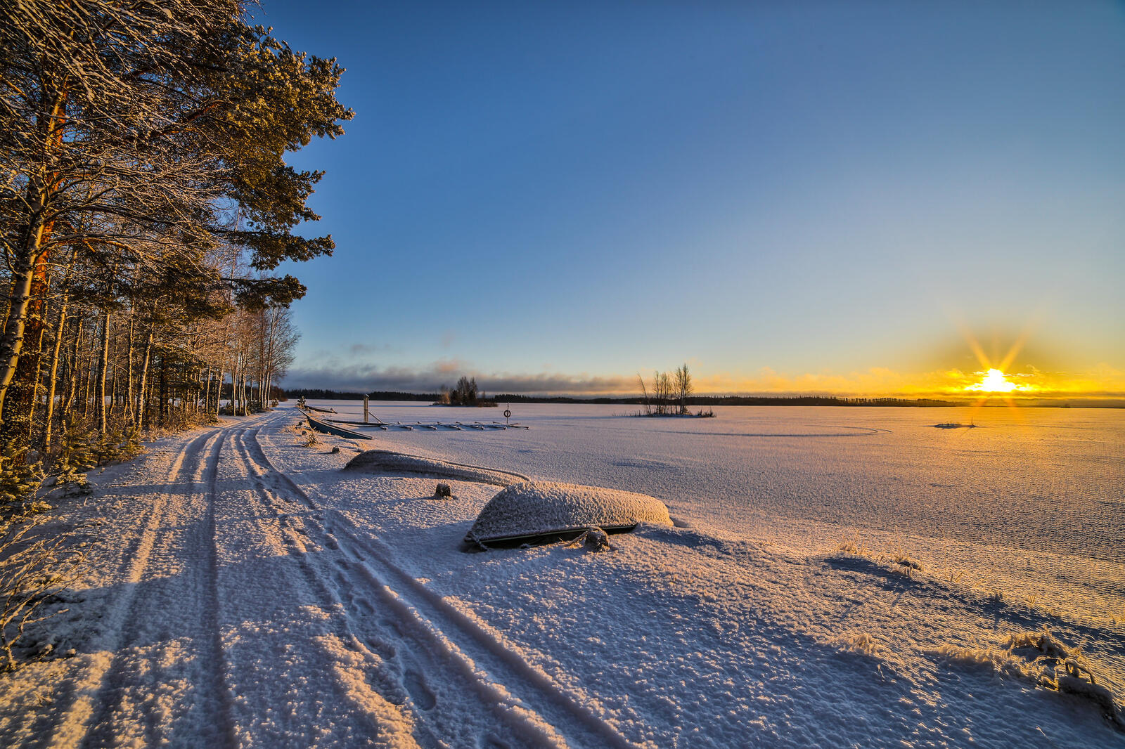 Обои Похьянмаа Финляндия замёрзшее озеро на рабочий стол