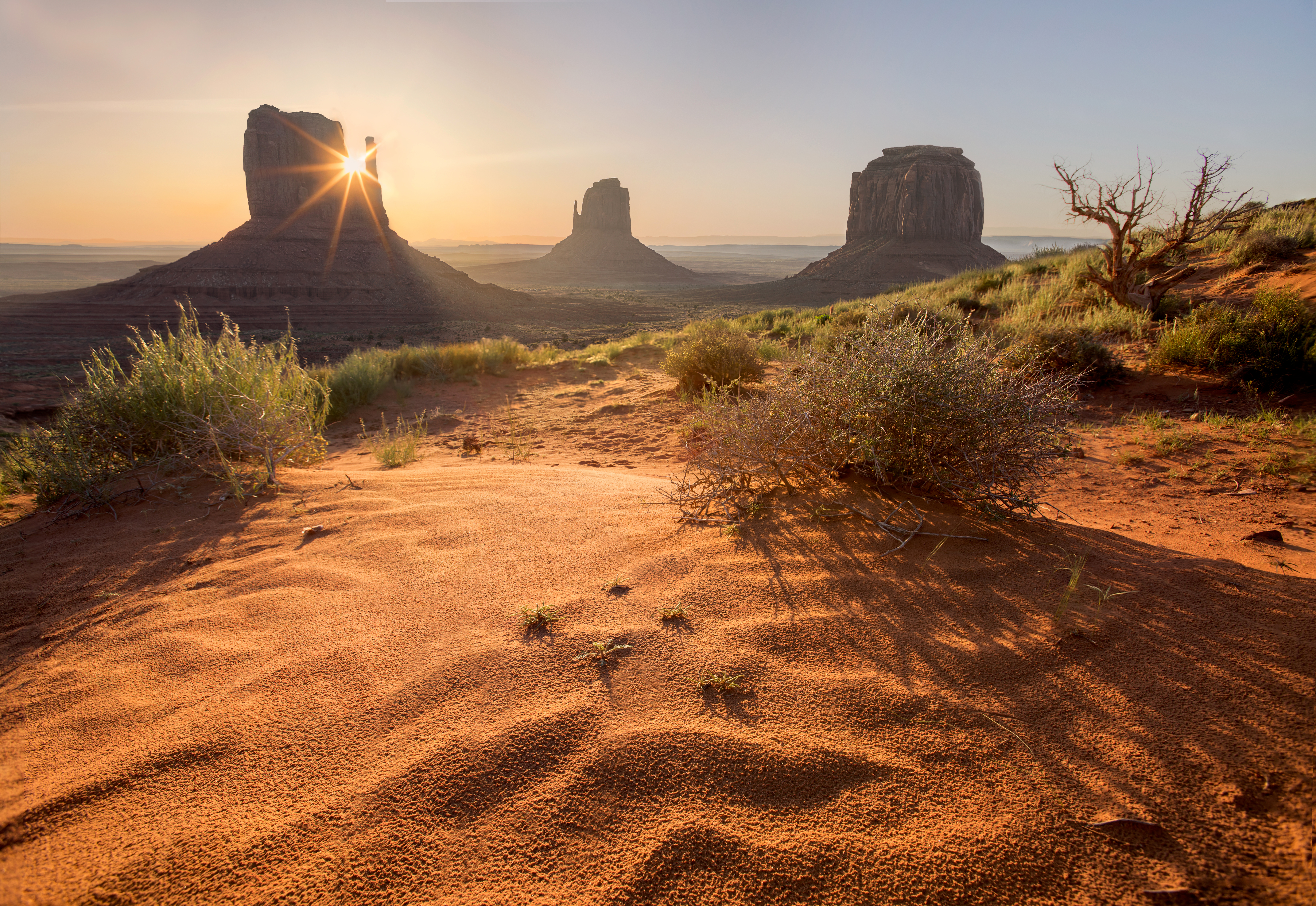 Free photo Monument Valley at sunrise
