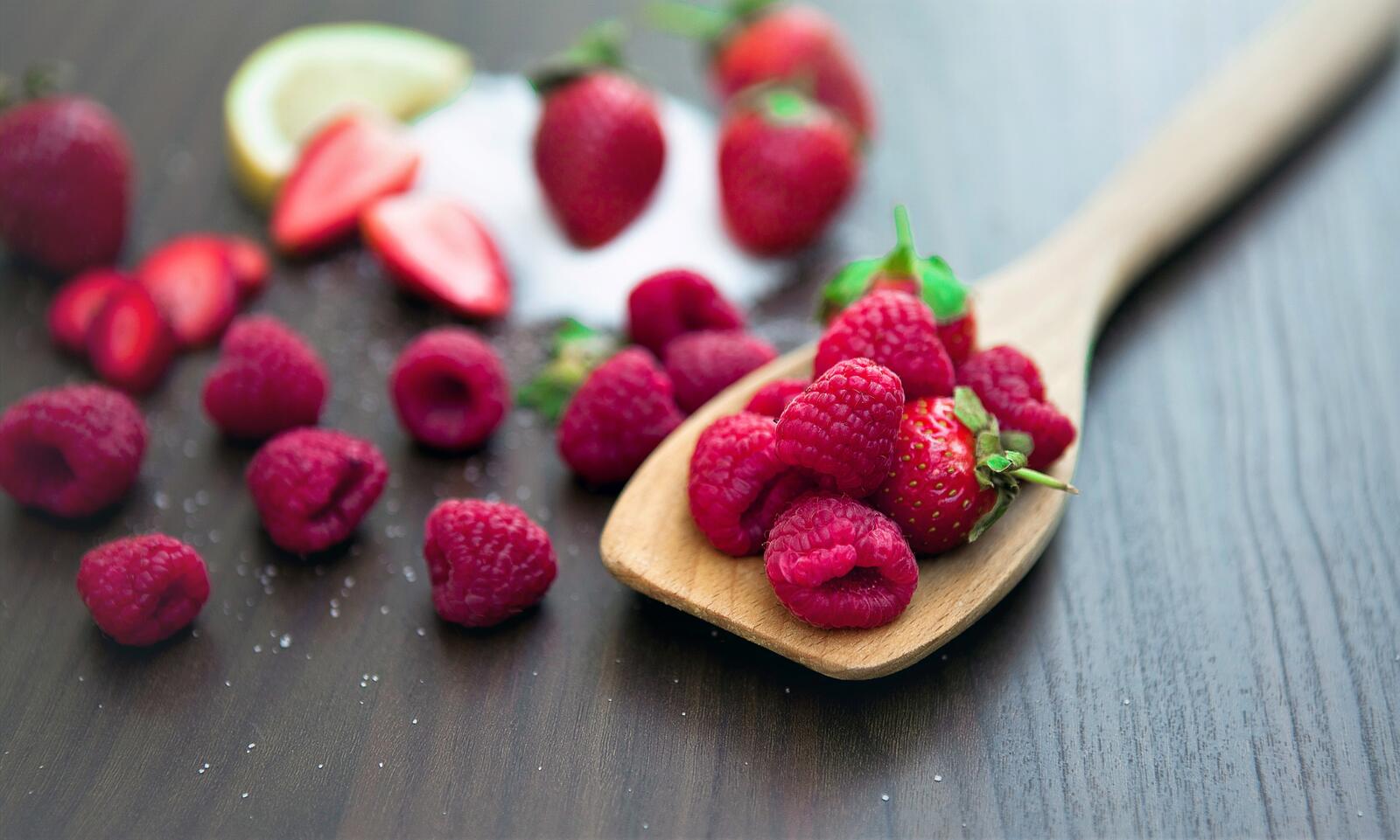 Wallpapers raspberry strawberry fruits on the desktop