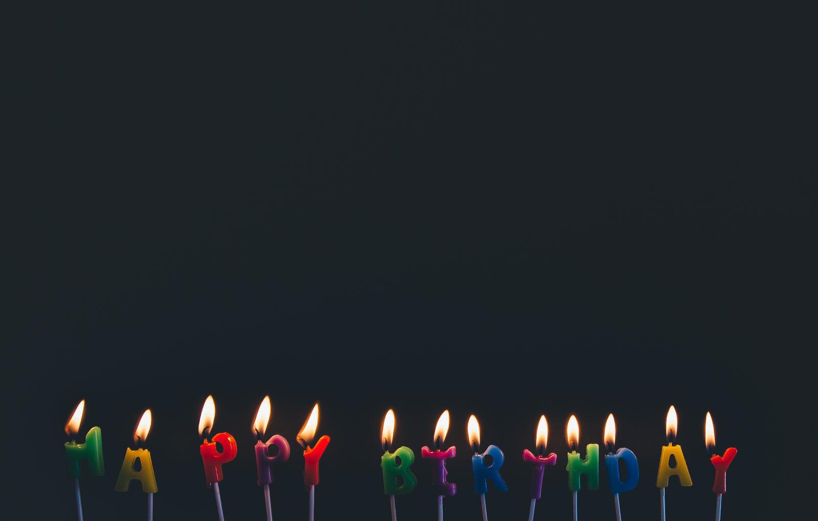 Обои день рождения свечи праздник на рабочий стол