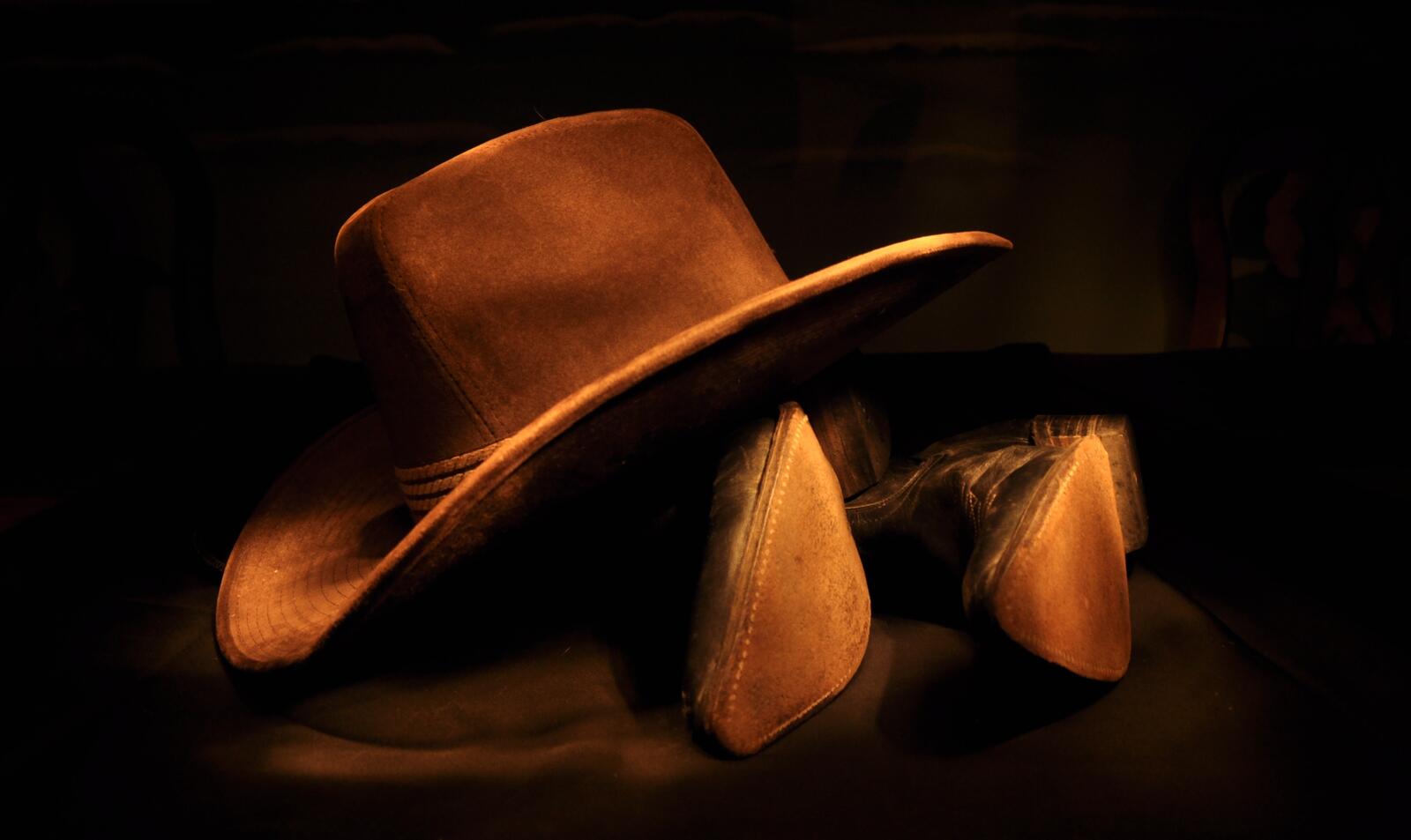 Wallpapers cowboy hat cowboy boots light on the desktop