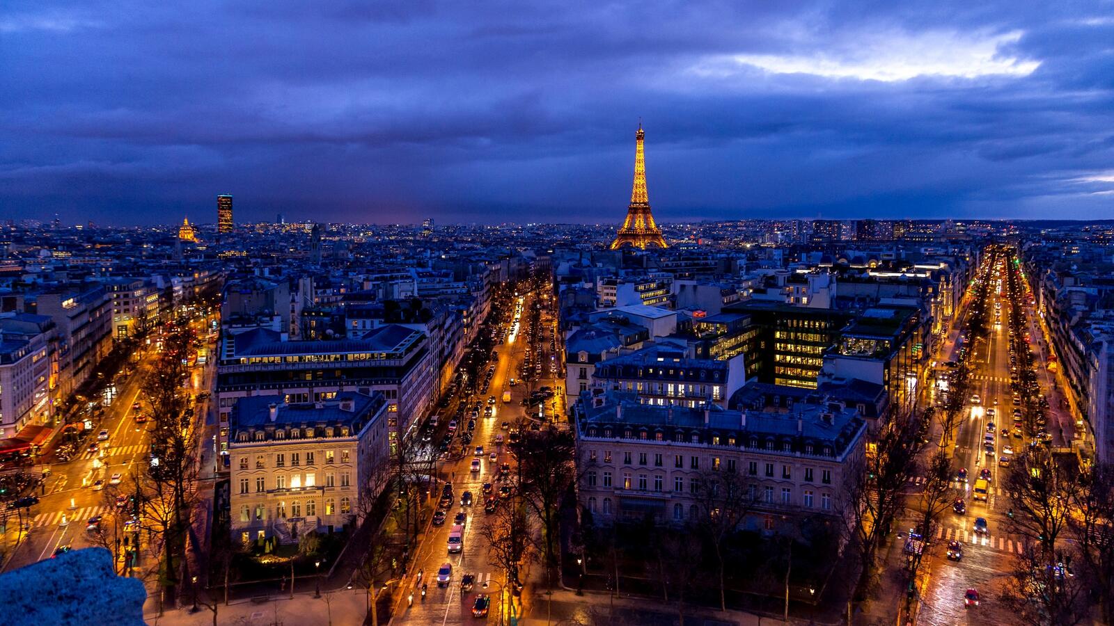 桌面上的壁纸城市 晚上 巴黎