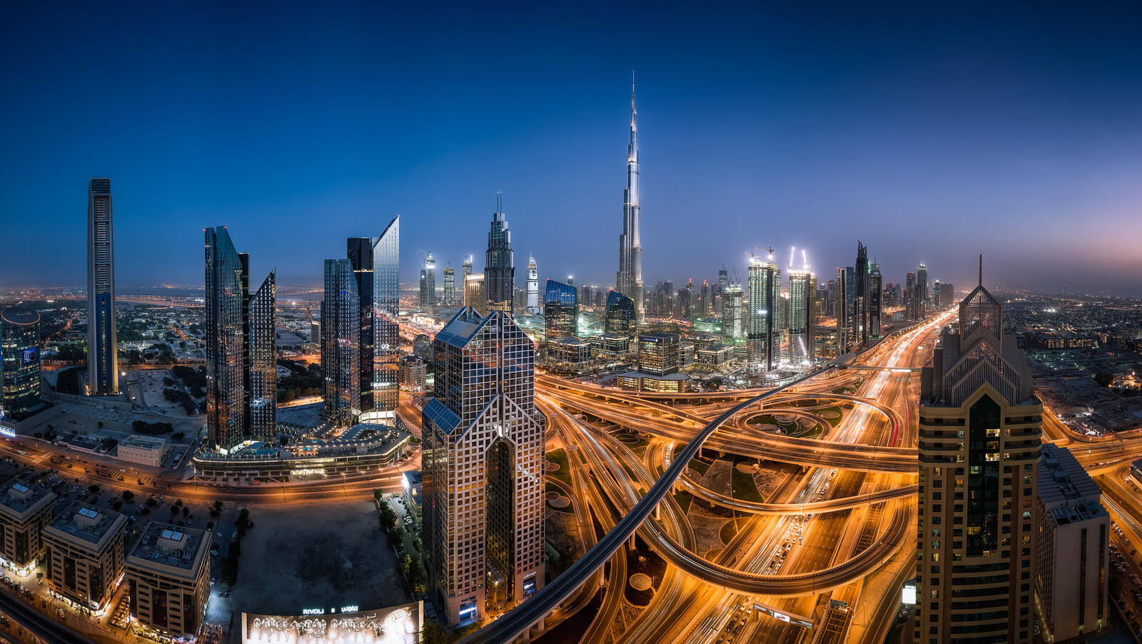 Обои ночные города архитектура ОАЭ на рабочий стол
