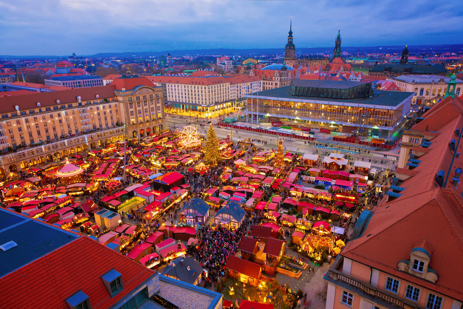 Обои Рождественский базар Дрезден Германия на рабочий стол