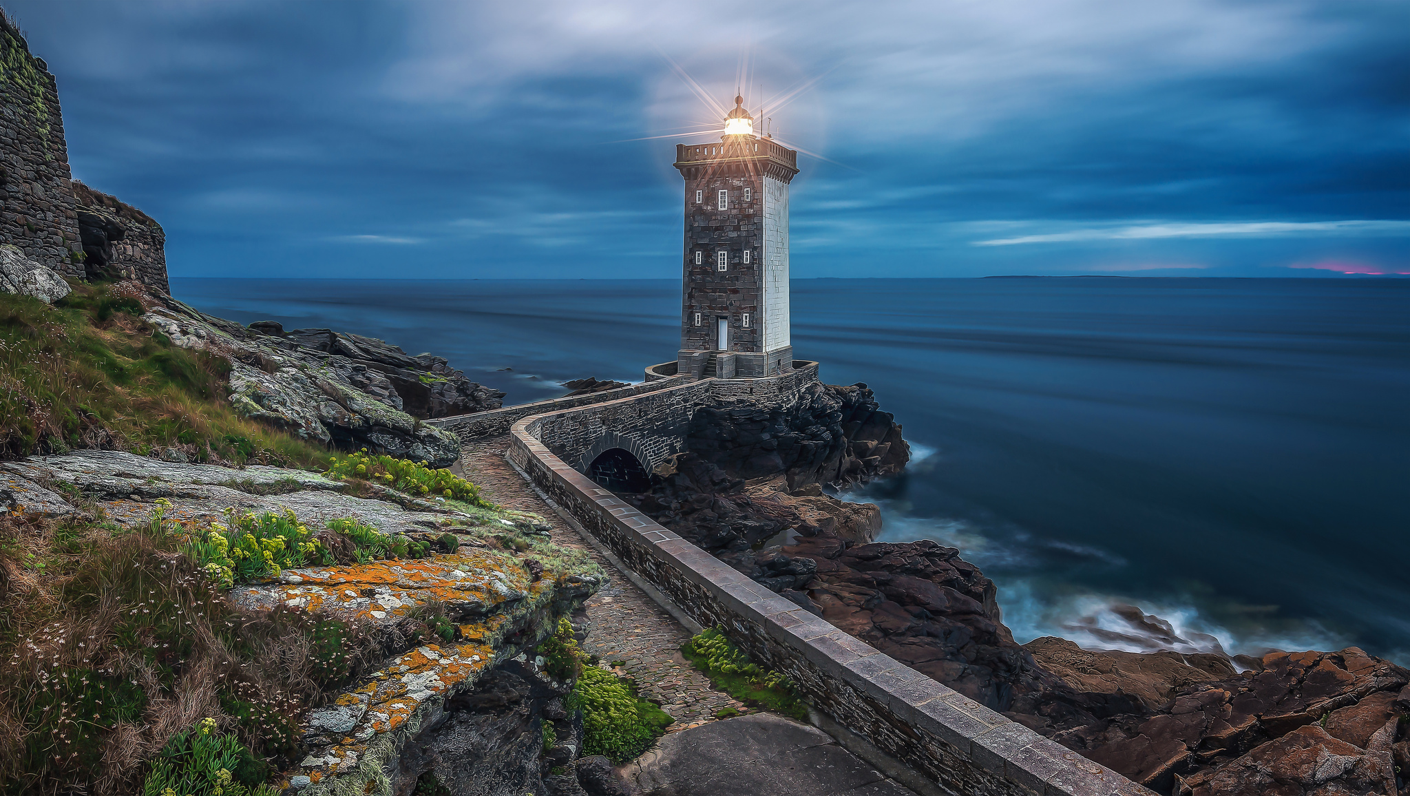 Фото бесплатно Kermorvan lighthouse, France, закат