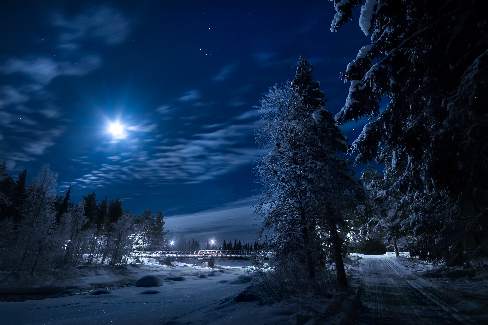 Вечер скоро ночь. Зимняя ночь. Зимний лес ночью. Ночной пейзаж. Зима Луна.
