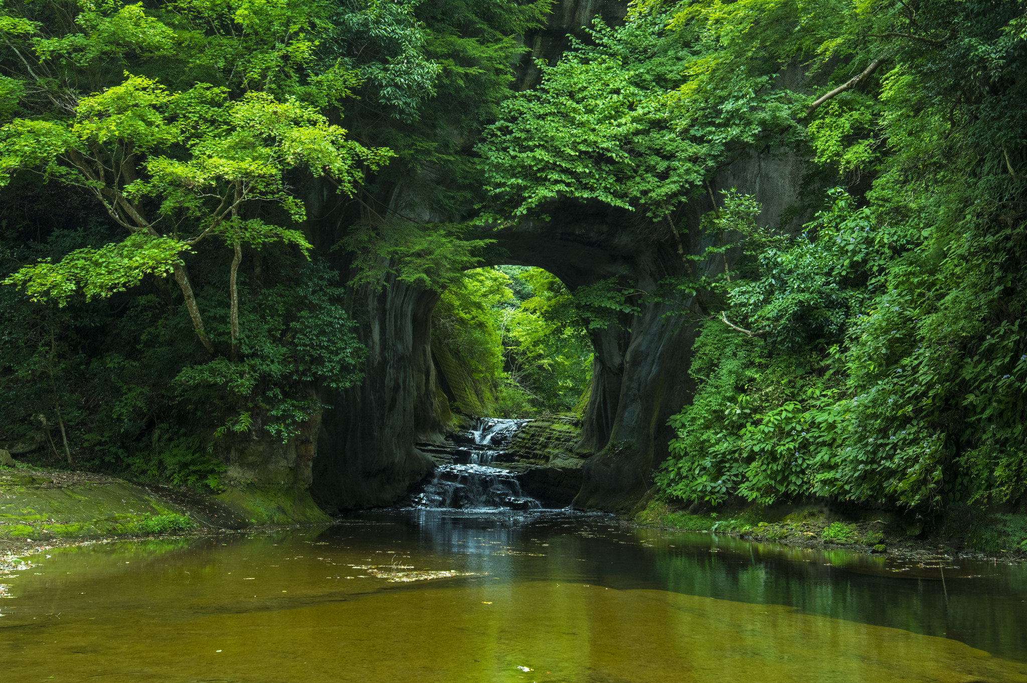 Обои Водопад Донкотори Япония скалы на рабочий стол